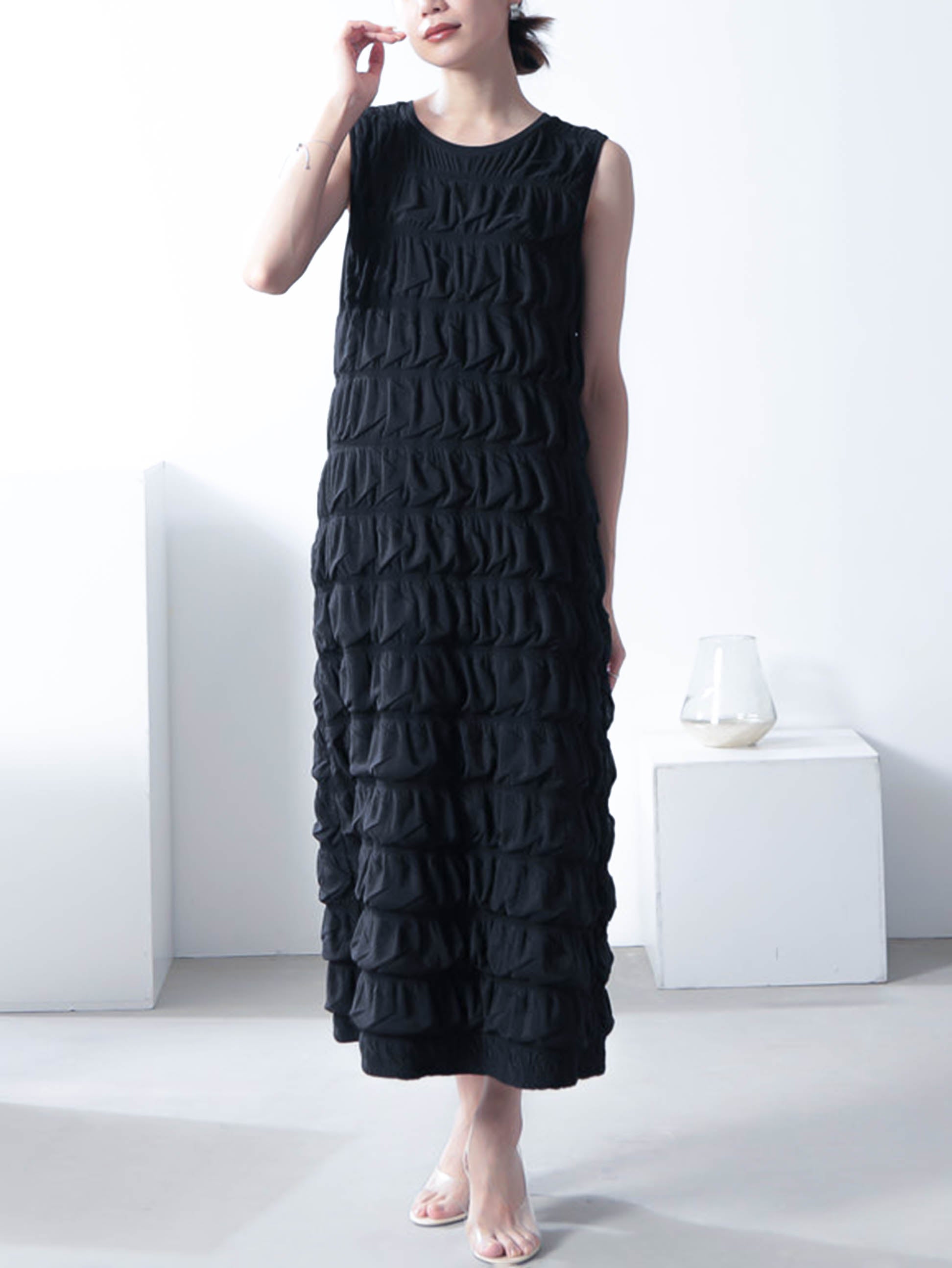 Dress made of uneven fabric