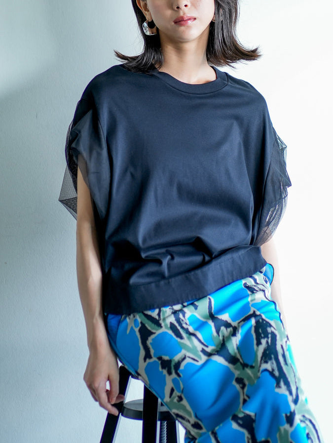 Mesh twist sleeve pullover