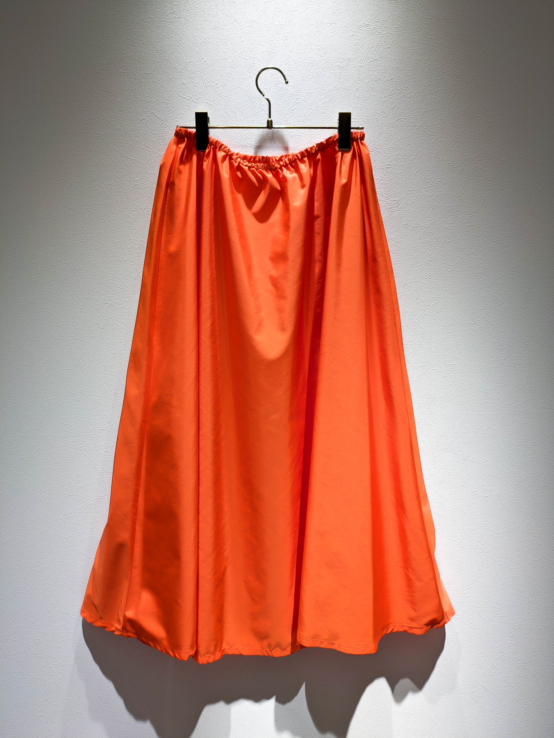 Waterproof zipper skirt