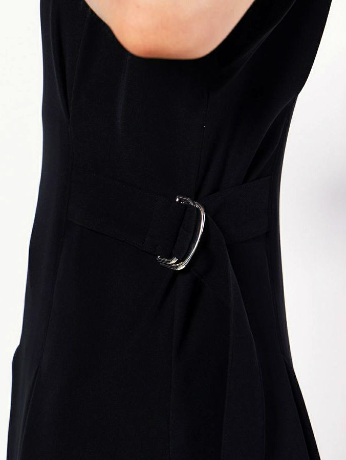 Side belt dress