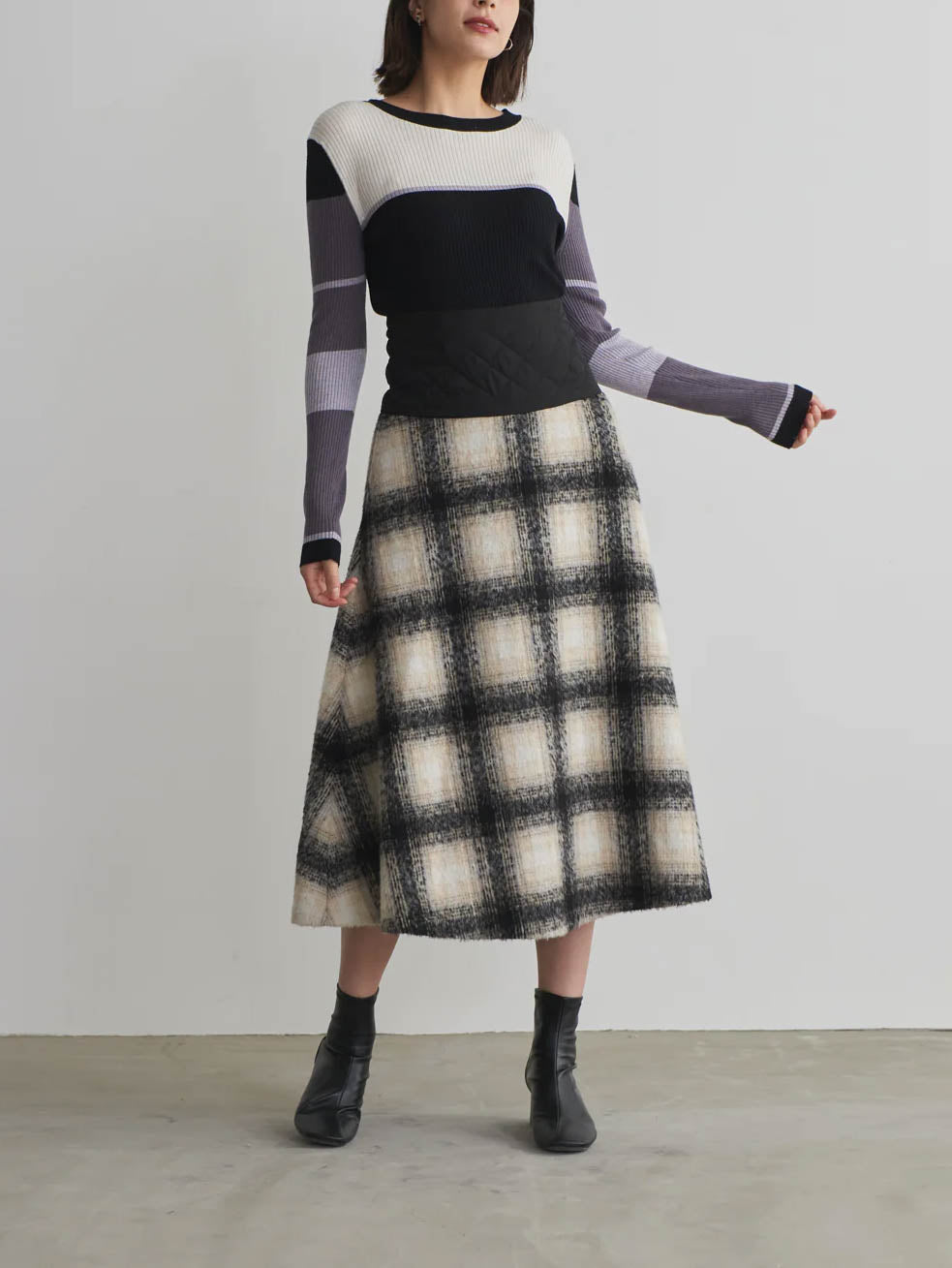 Checkered pattern skirt