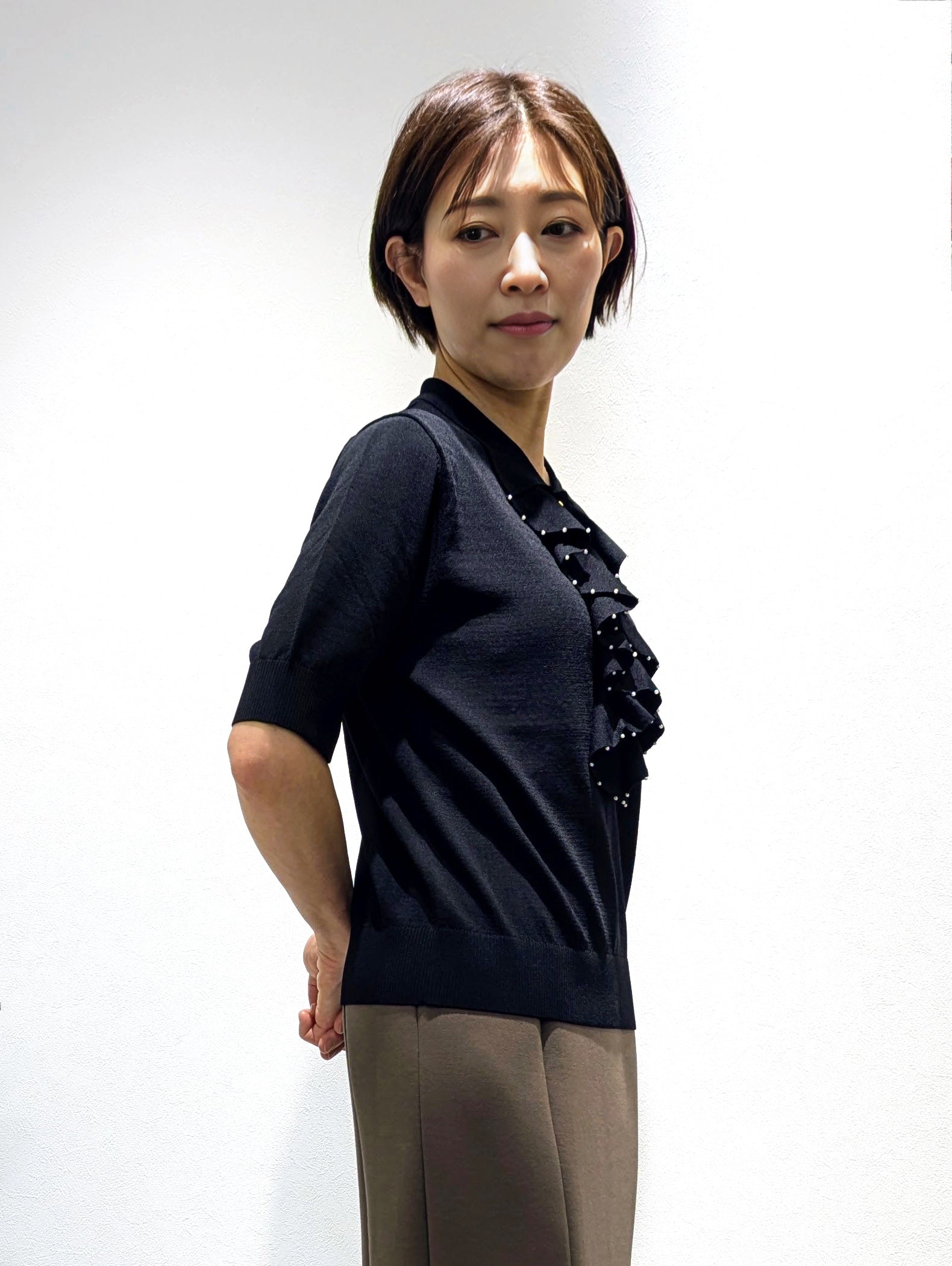 Ruffle design knit