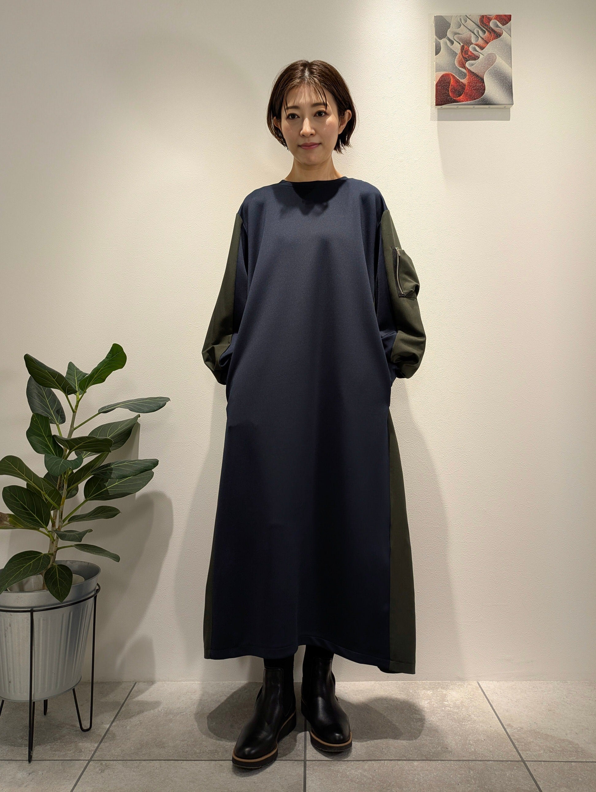 MA-1 sleeve dress