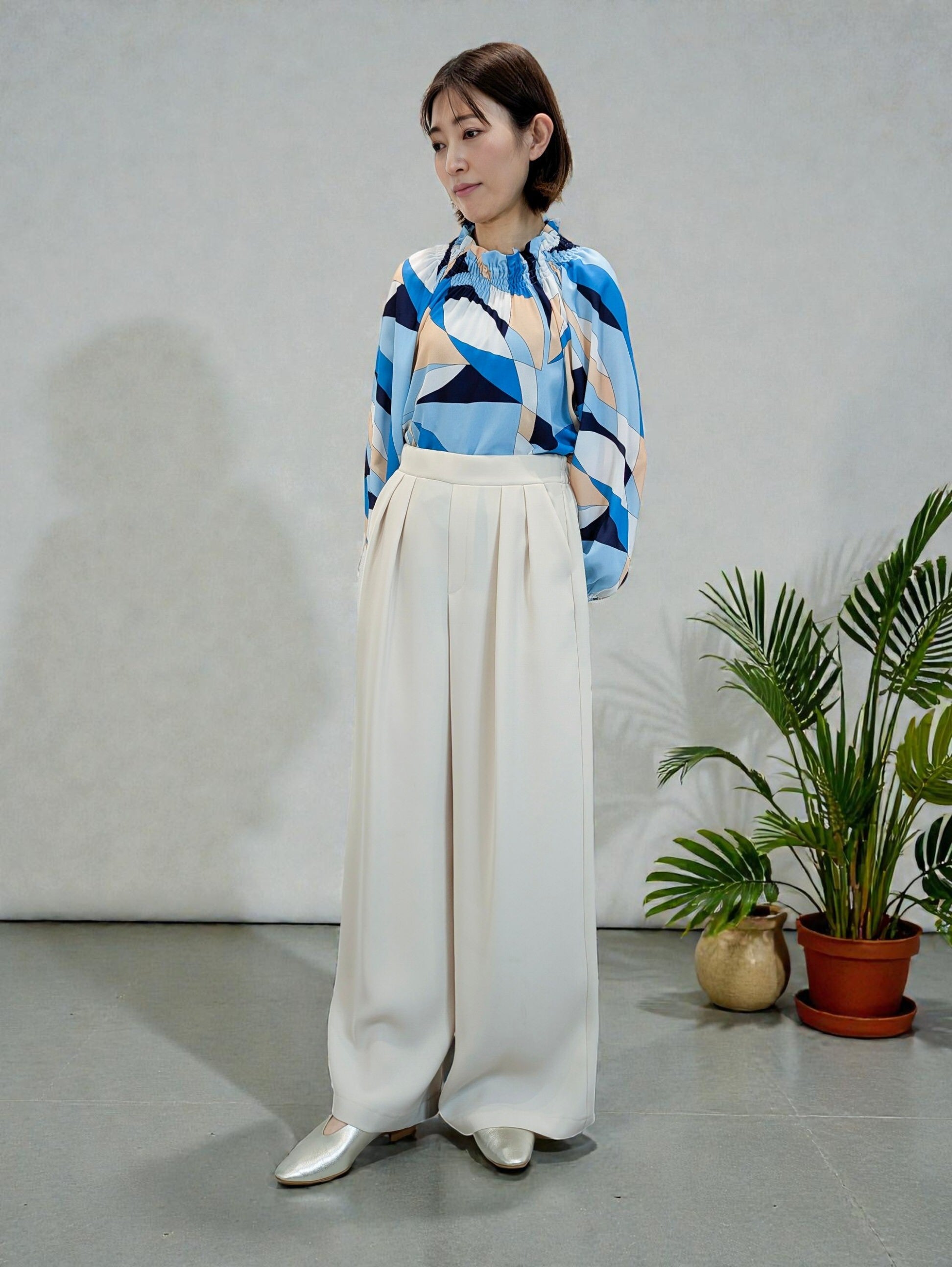 ワイドタックパンツ