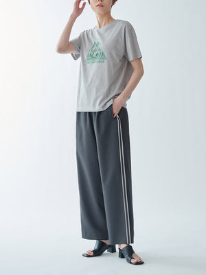 Color-blocked piping pants