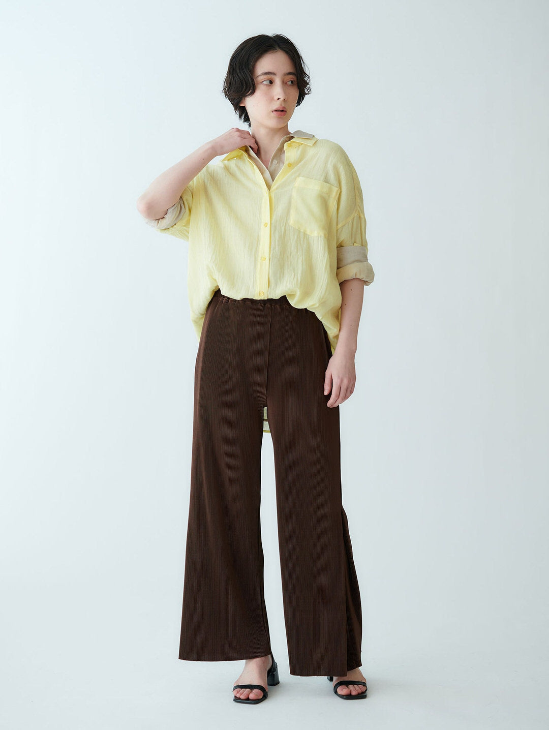 クールブラウス