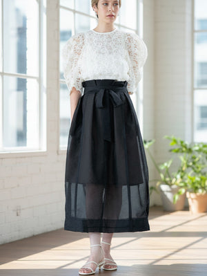 コクーンフレアシアースカート