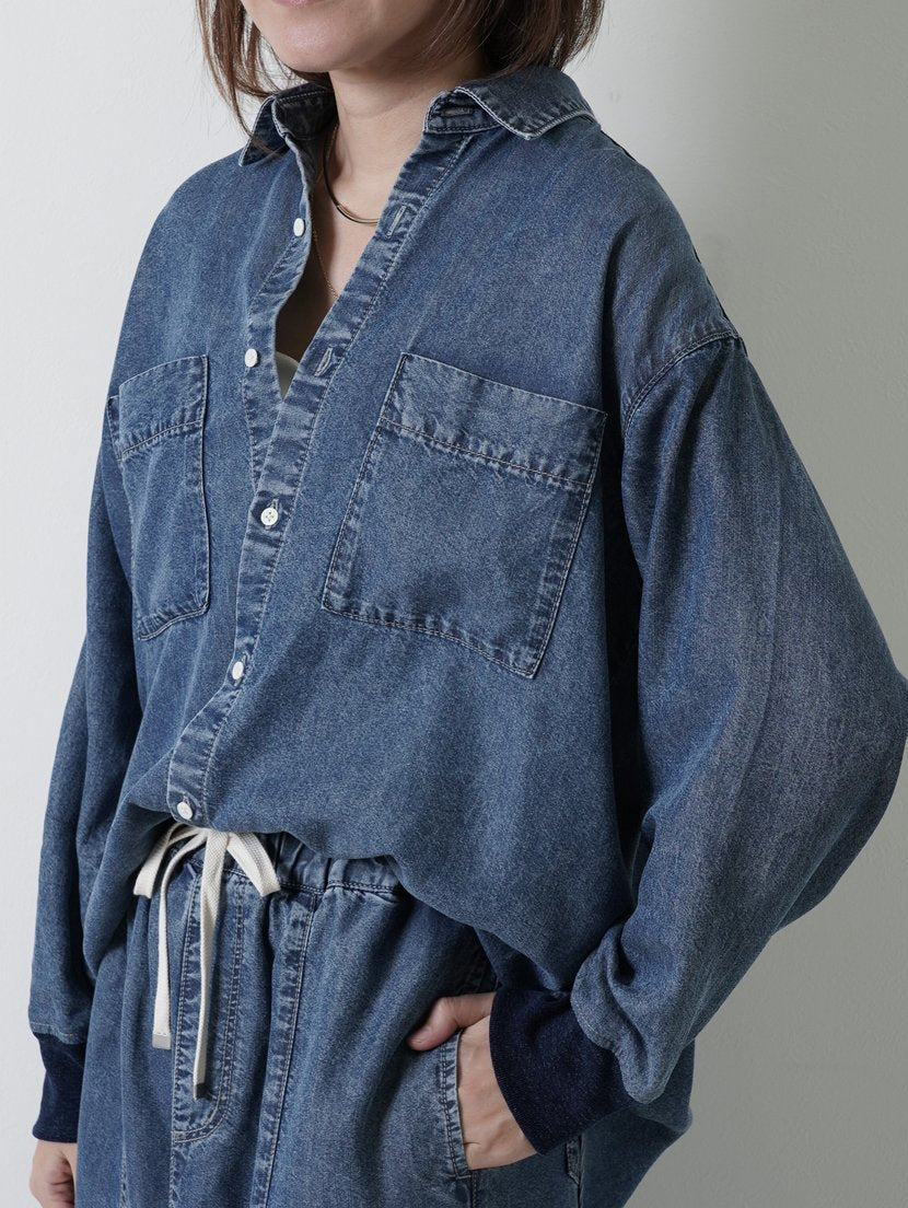 シャツイン見えが簡単に作れるスナップボタン付き
