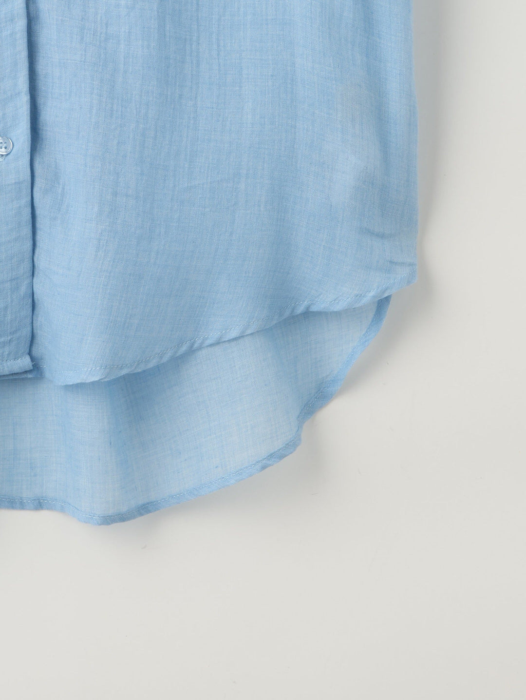 クールブラウス