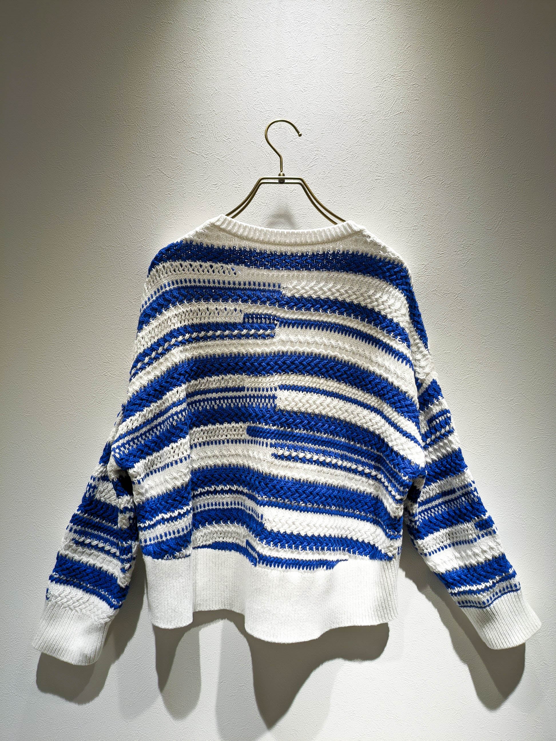 Center-switched cotton knit