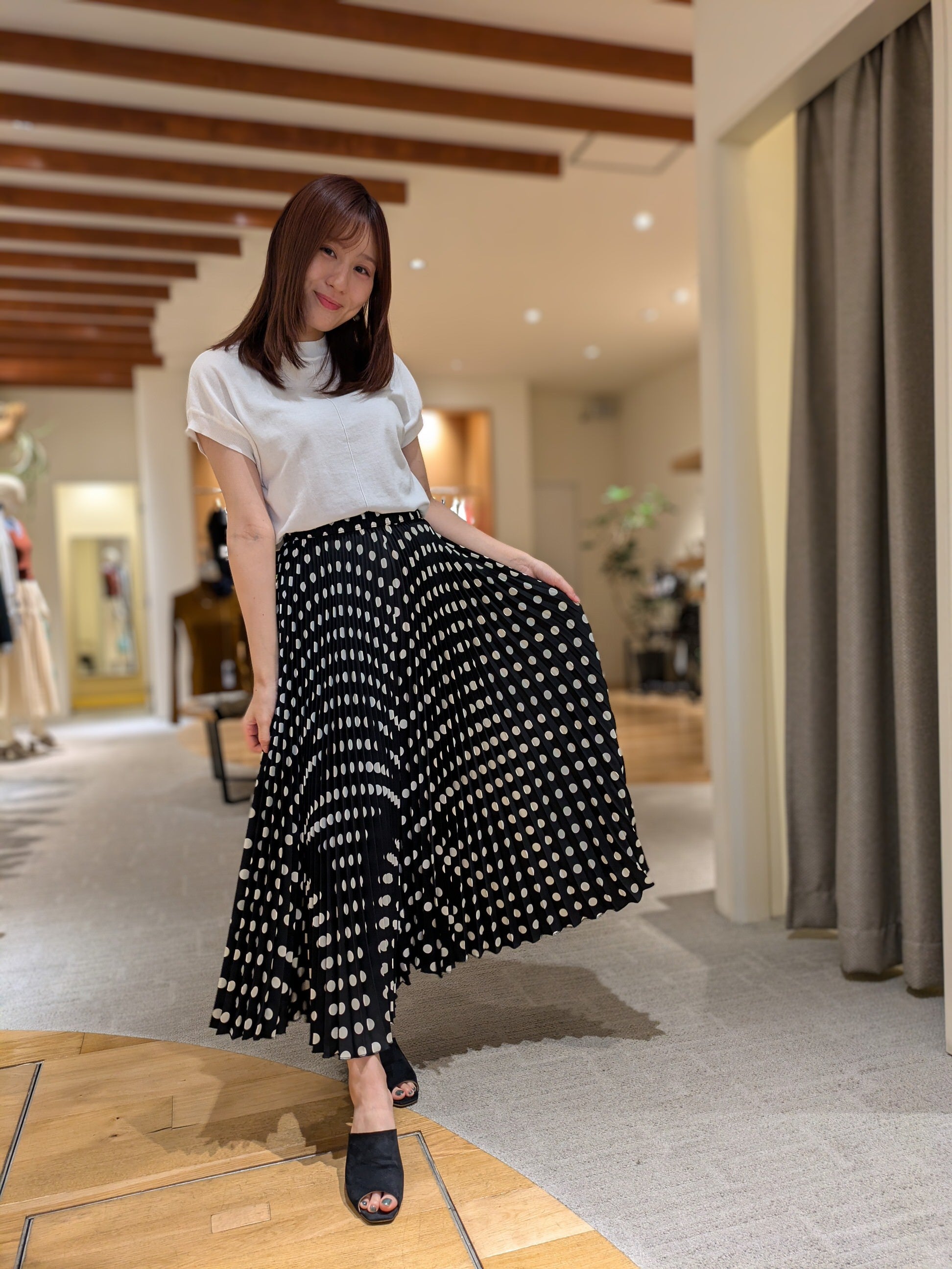 Chiffon dot pleated gaucho pants