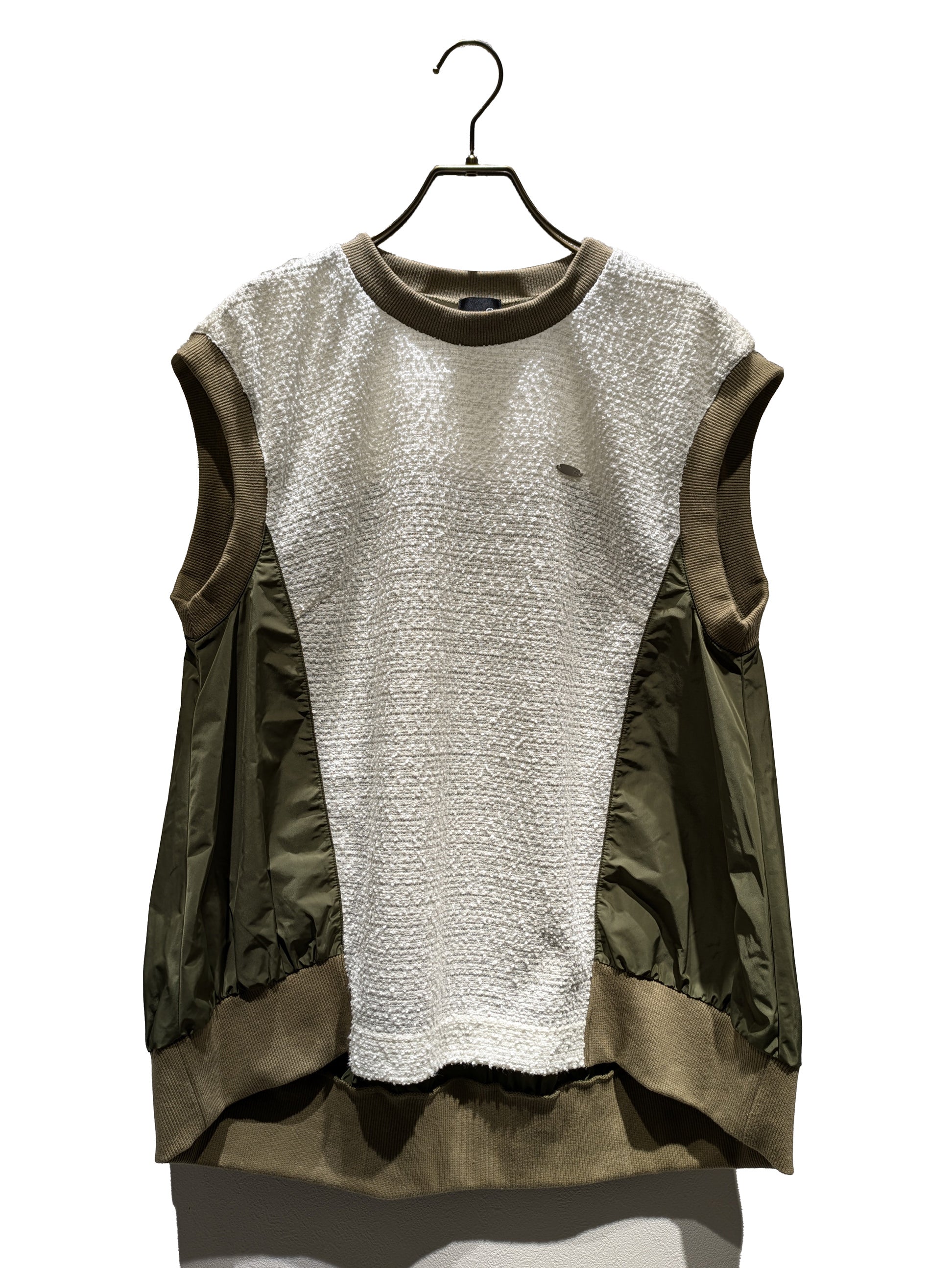 #A off white × khaki