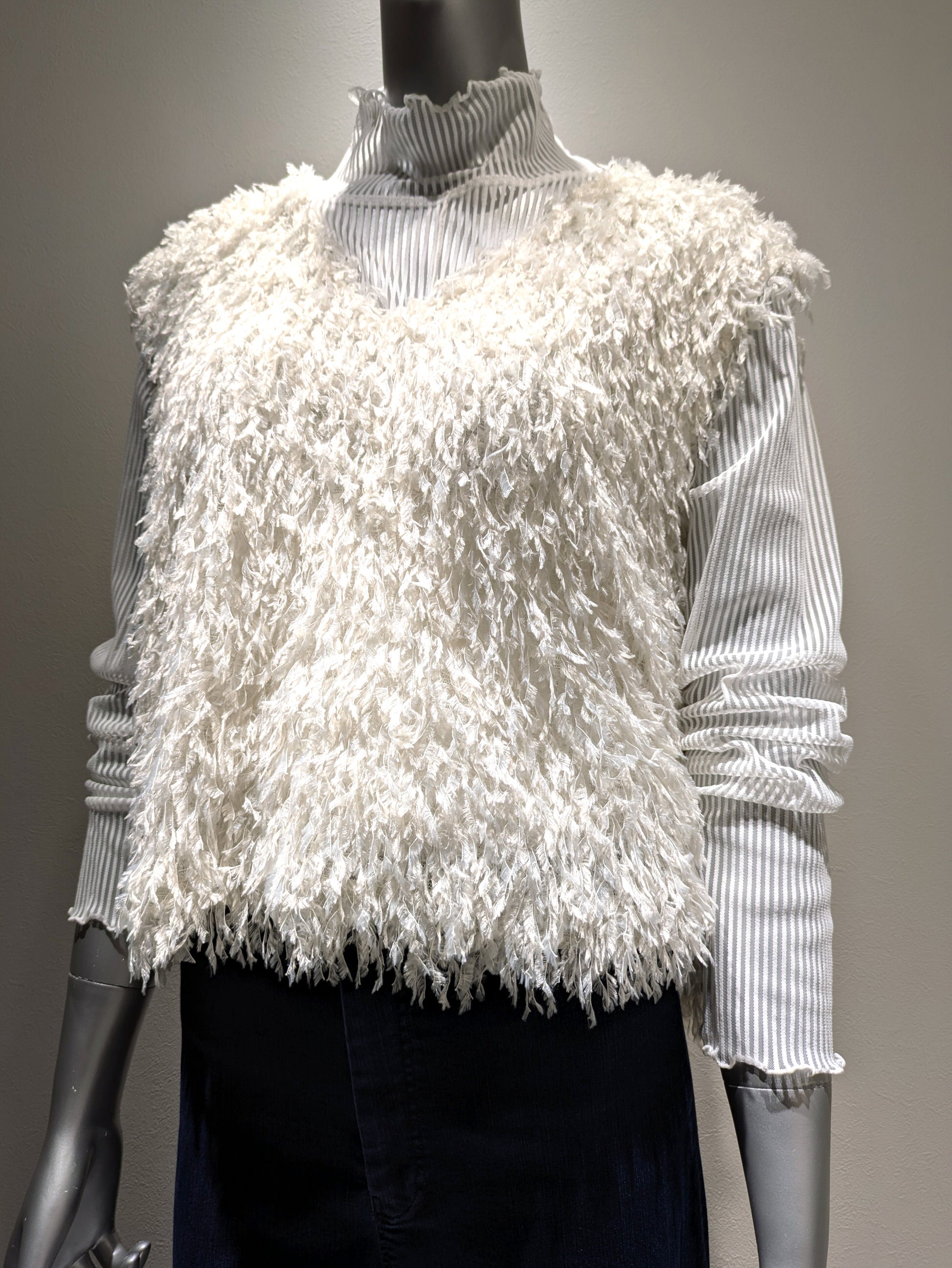 Feather Yarn Gilet