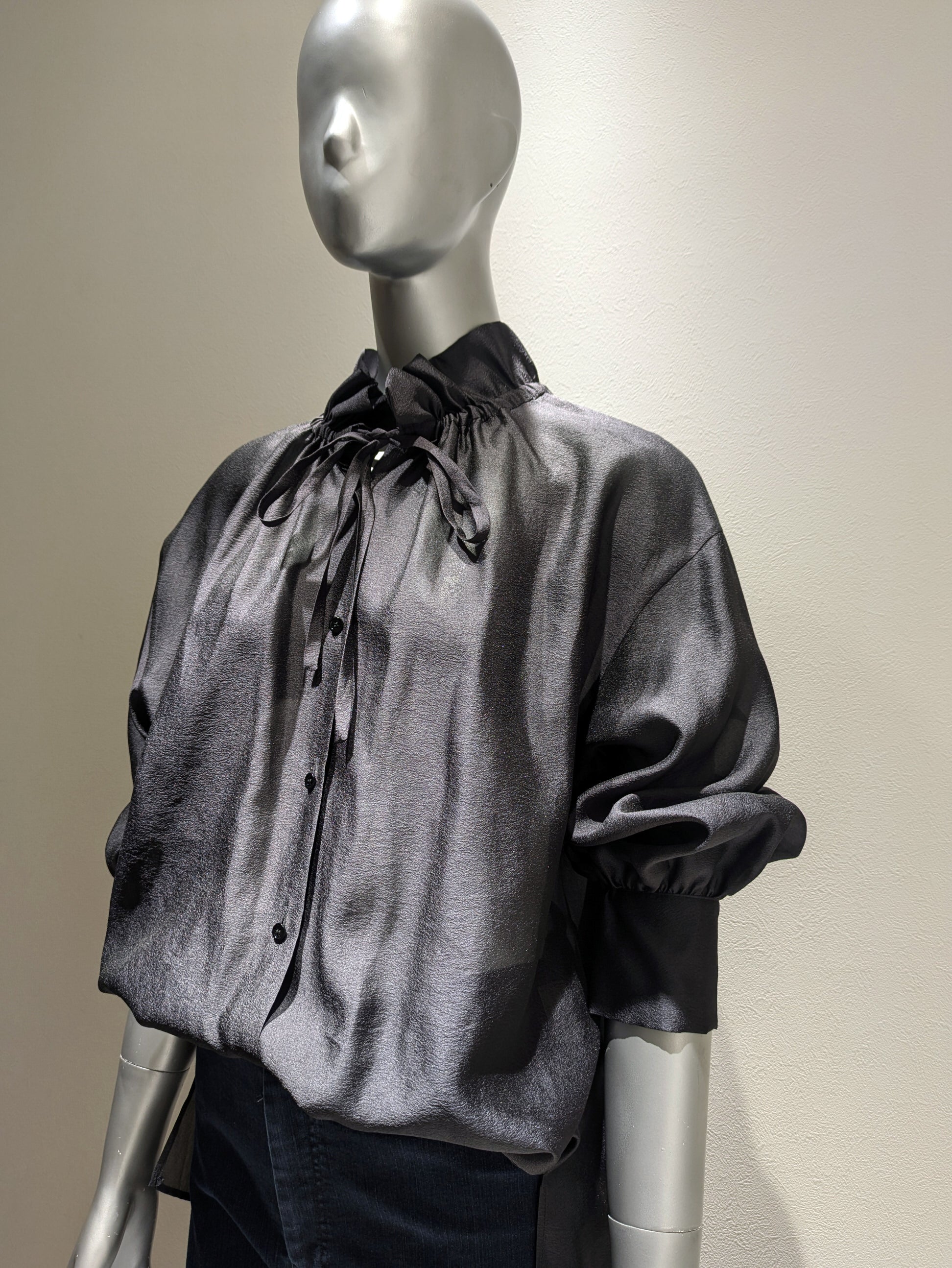 Gathered stand-up collar blouse