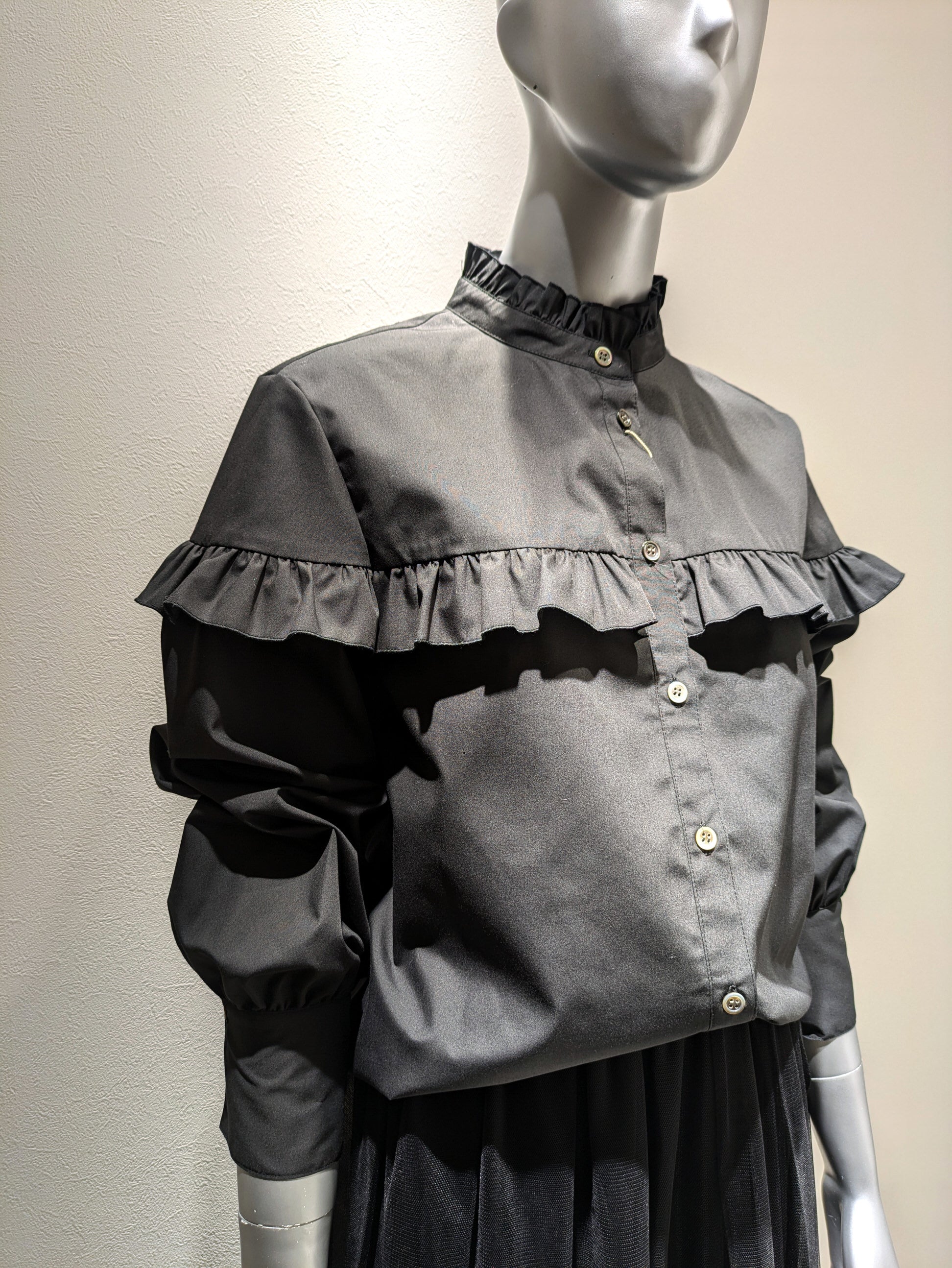 Frilled blouse