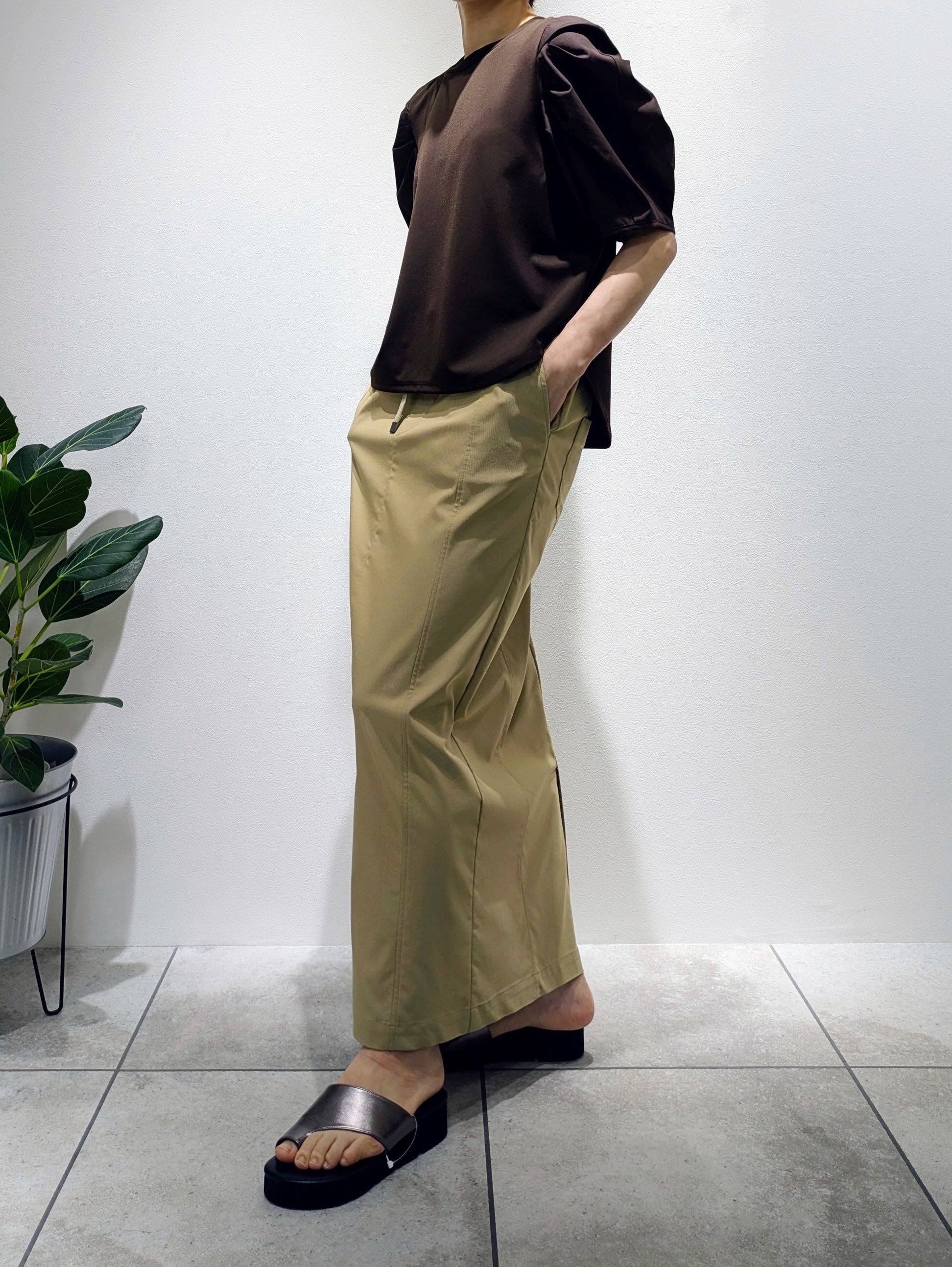 Stretch twill pencil skirt