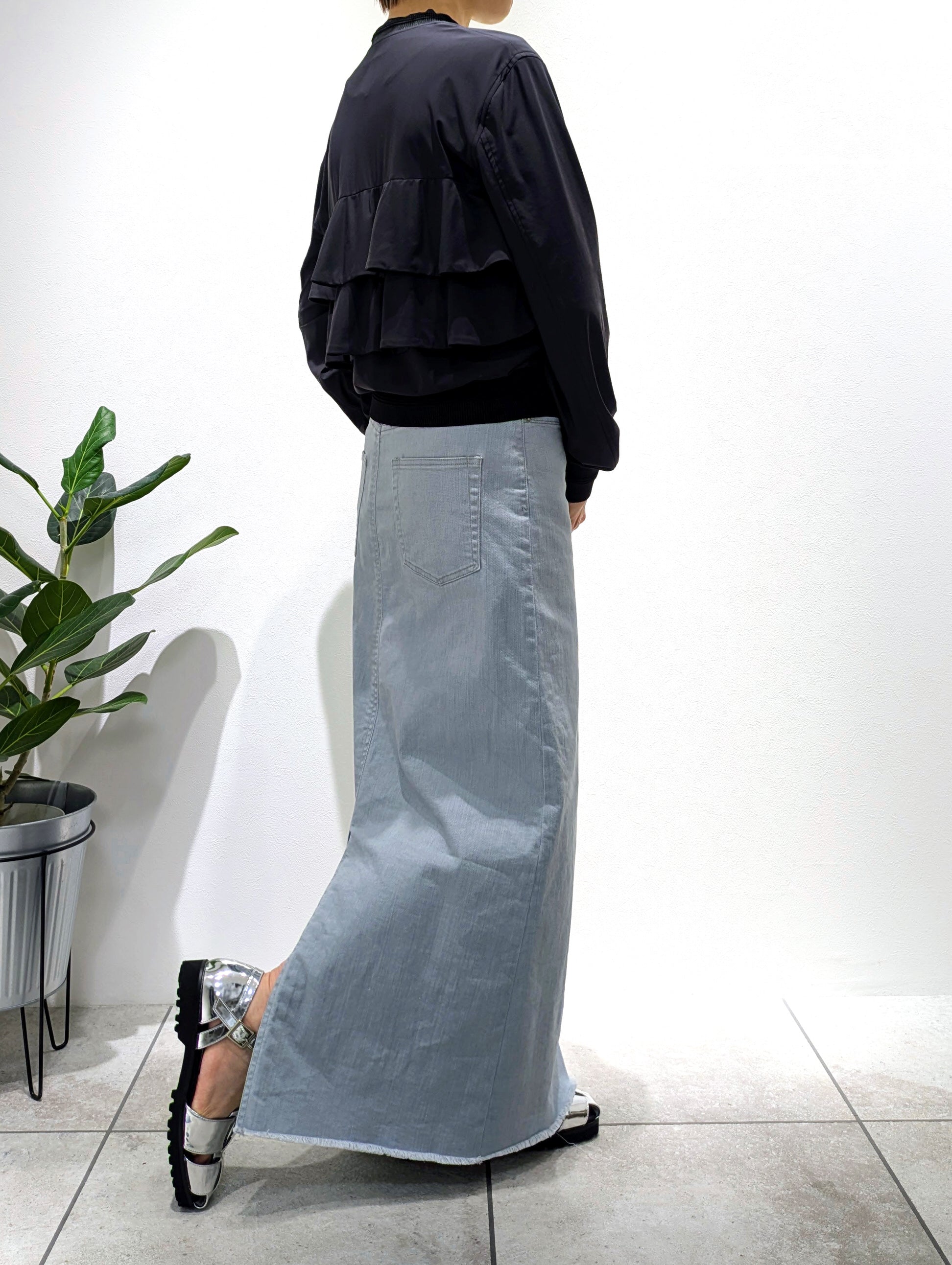 Back Frill Short Blouson