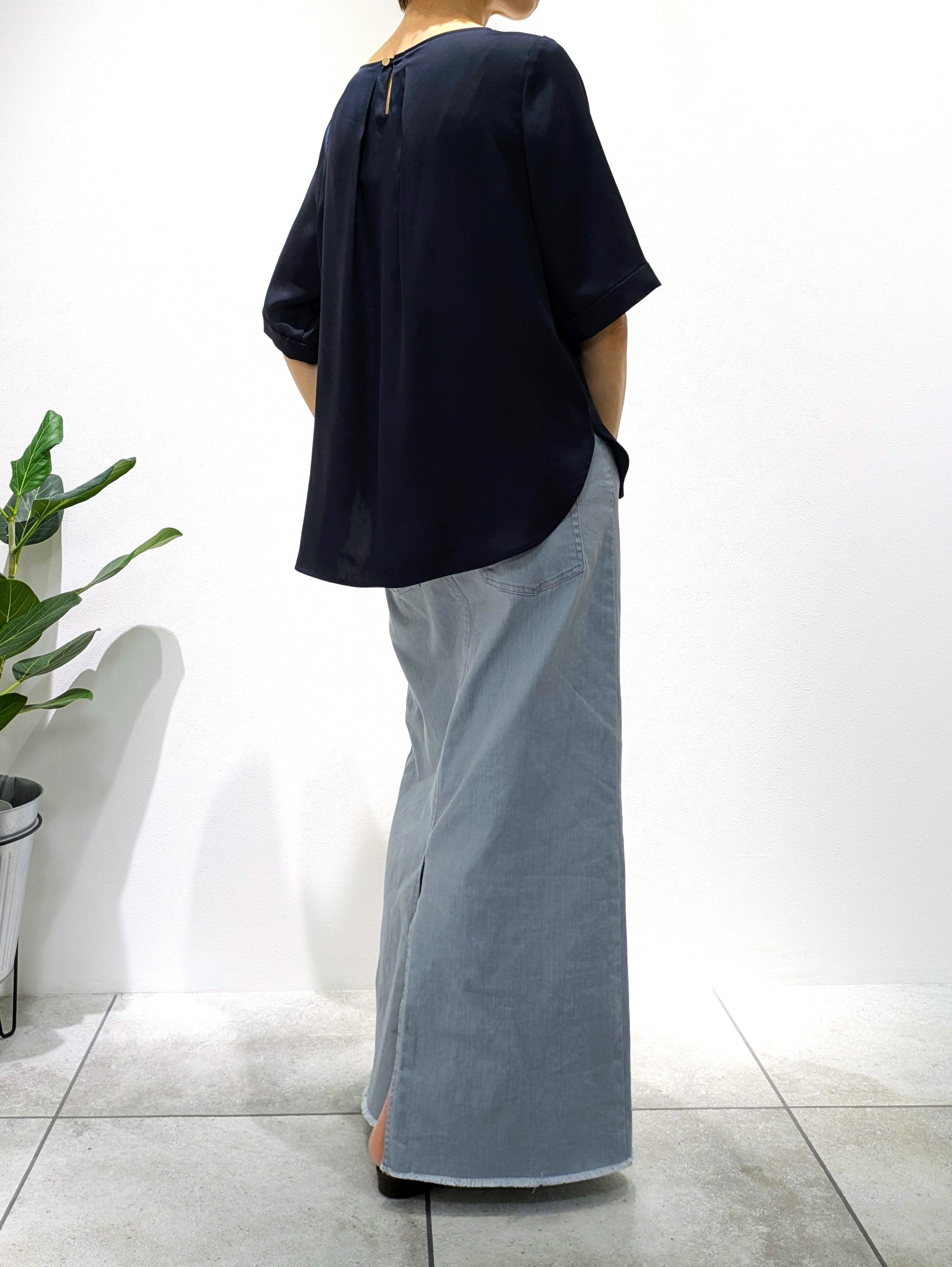 Satin twill half sleeve pullover