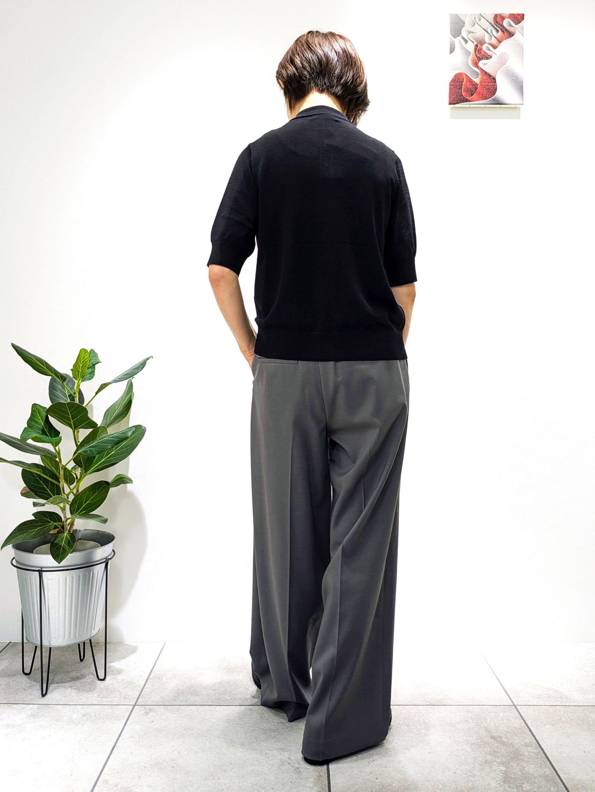 Magical pants giving beautiful legs