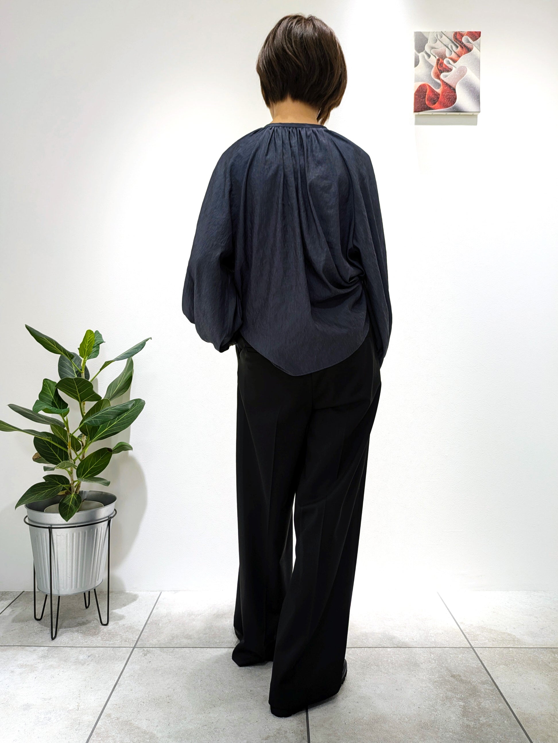Tie ribbon gathered blouse