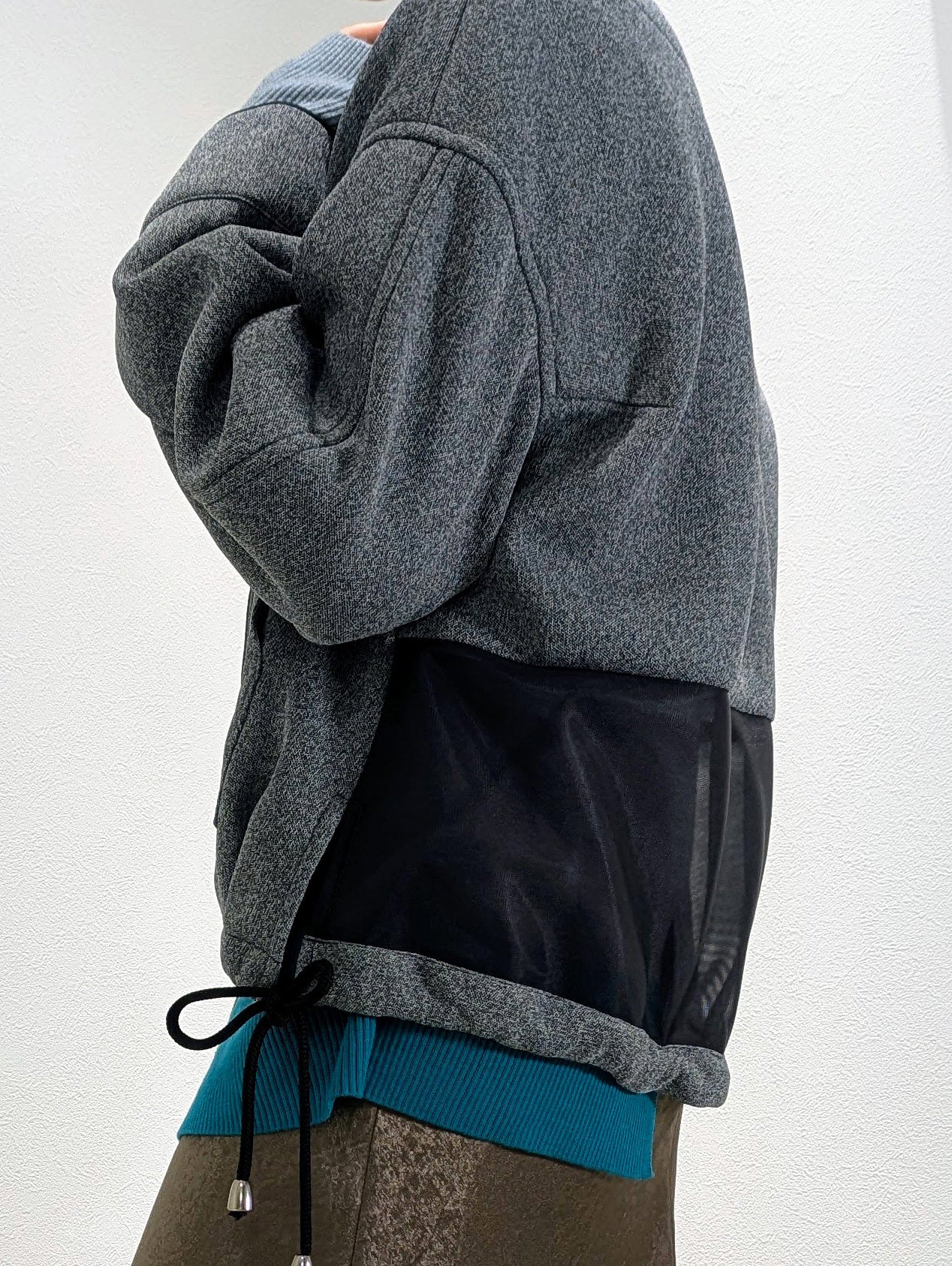 Sheer knit cardboard blouson