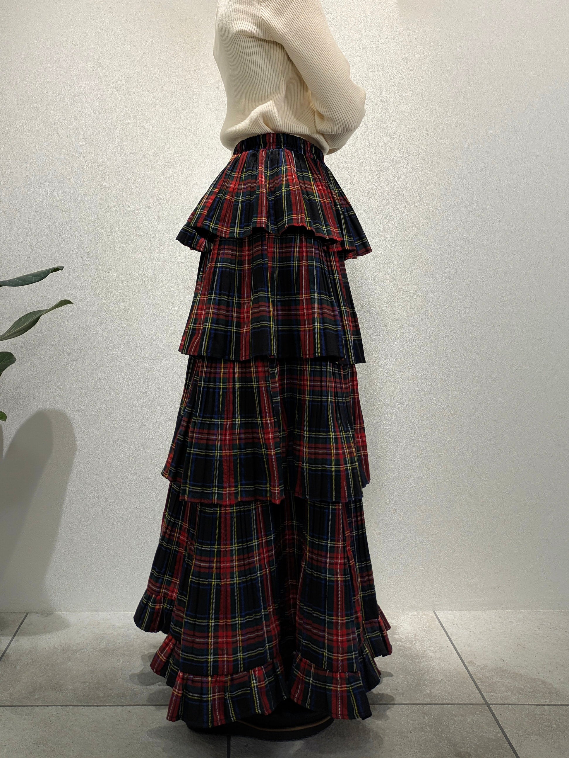 Check teared ruffle skirt