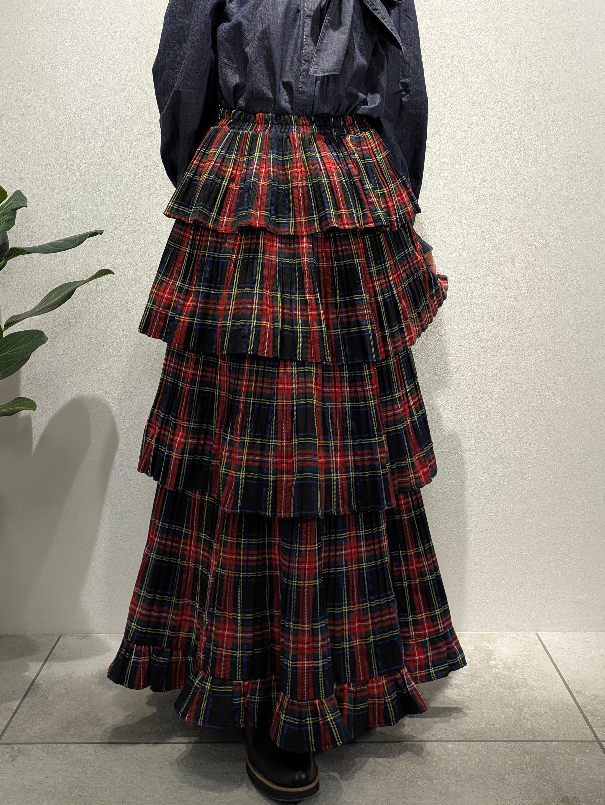 Check teared ruffle skirt