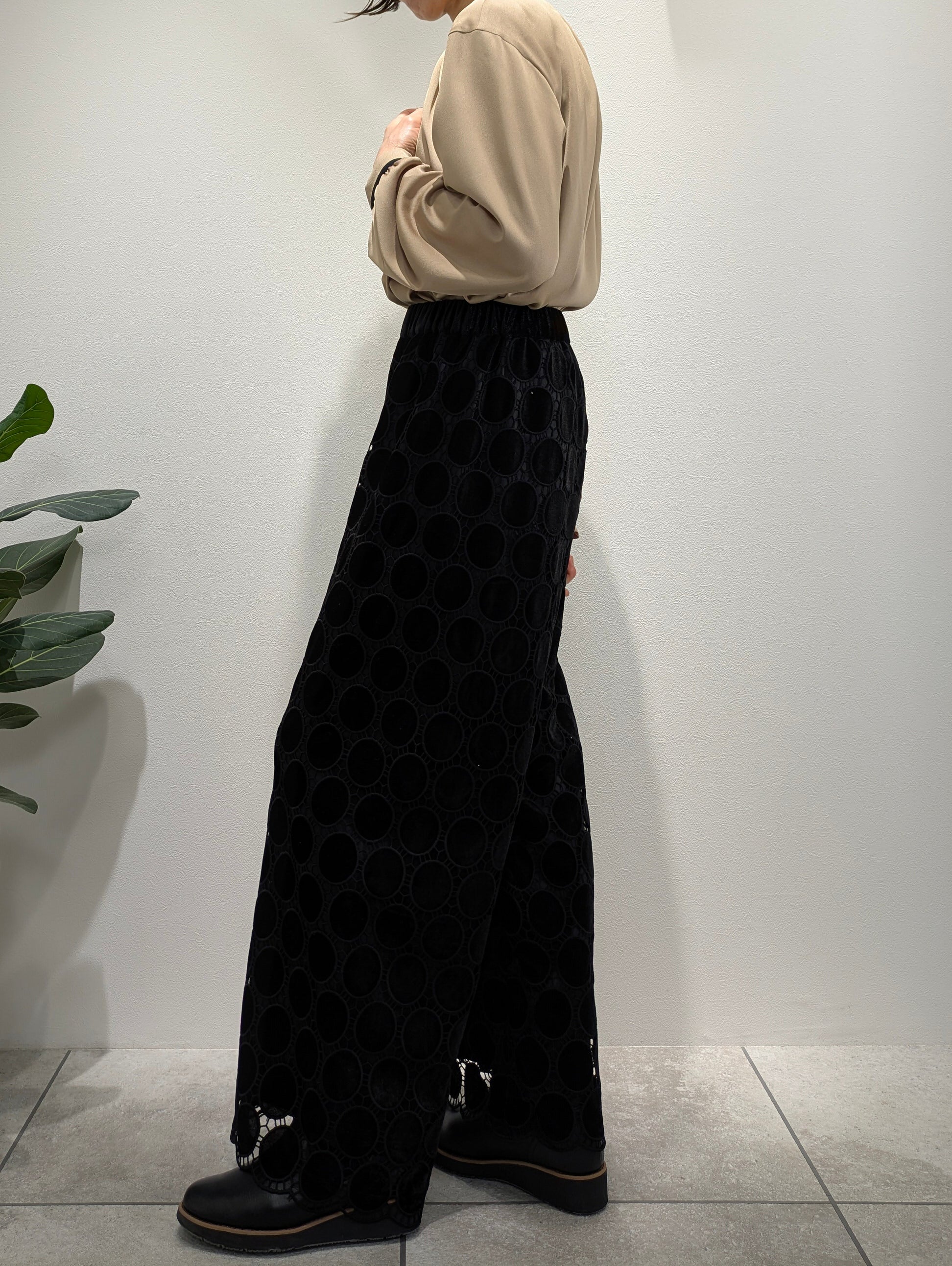 Velvet dot lace wide pants