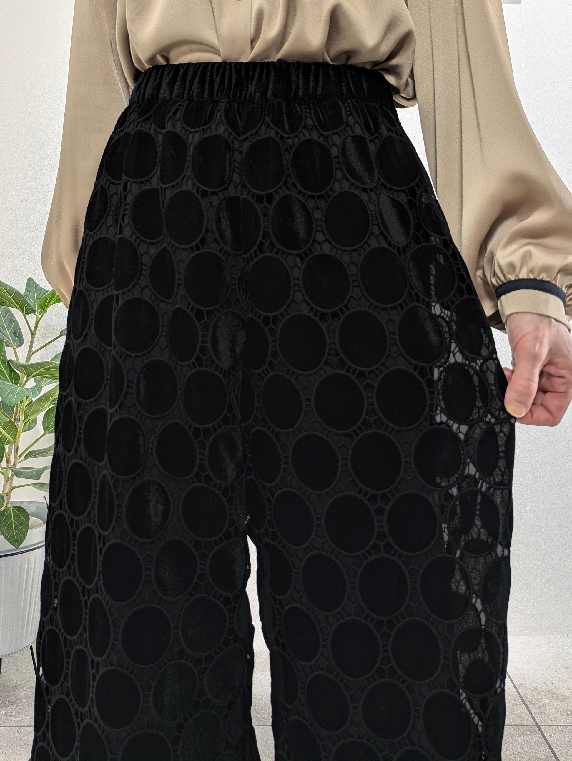 Velvet dot lace wide pants
