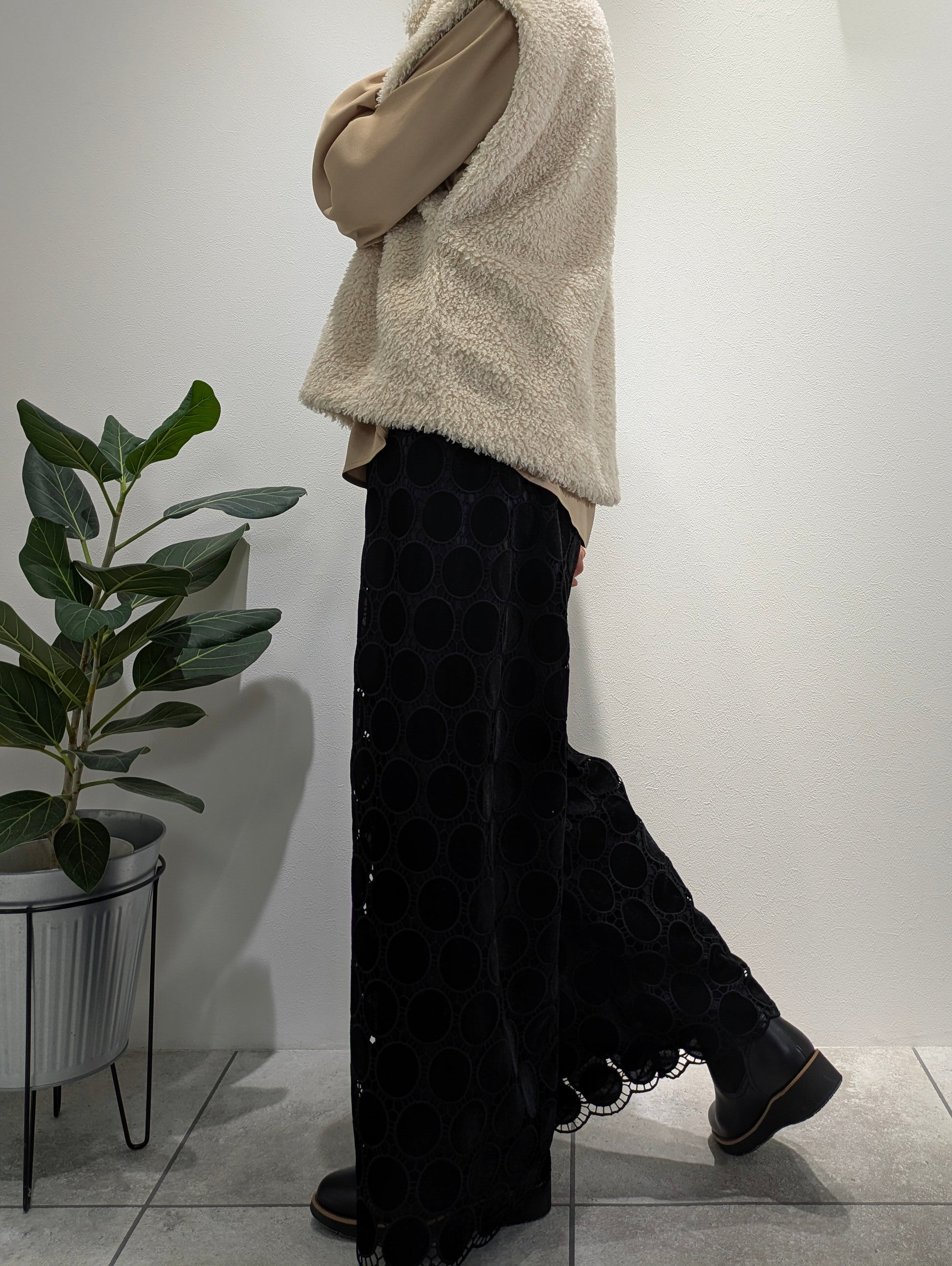 Velvet dot lace wide pants