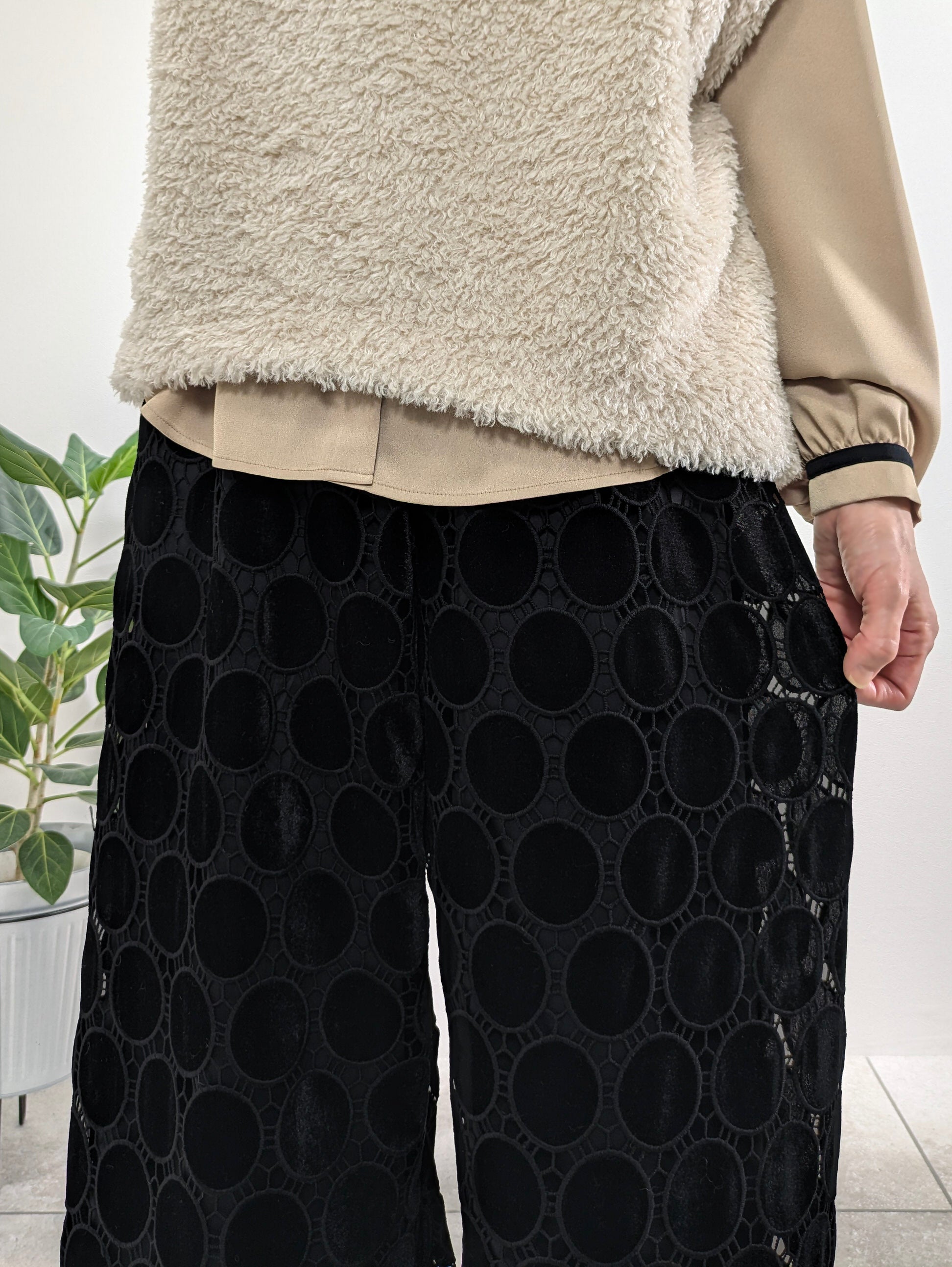 Velvet dot lace wide pants