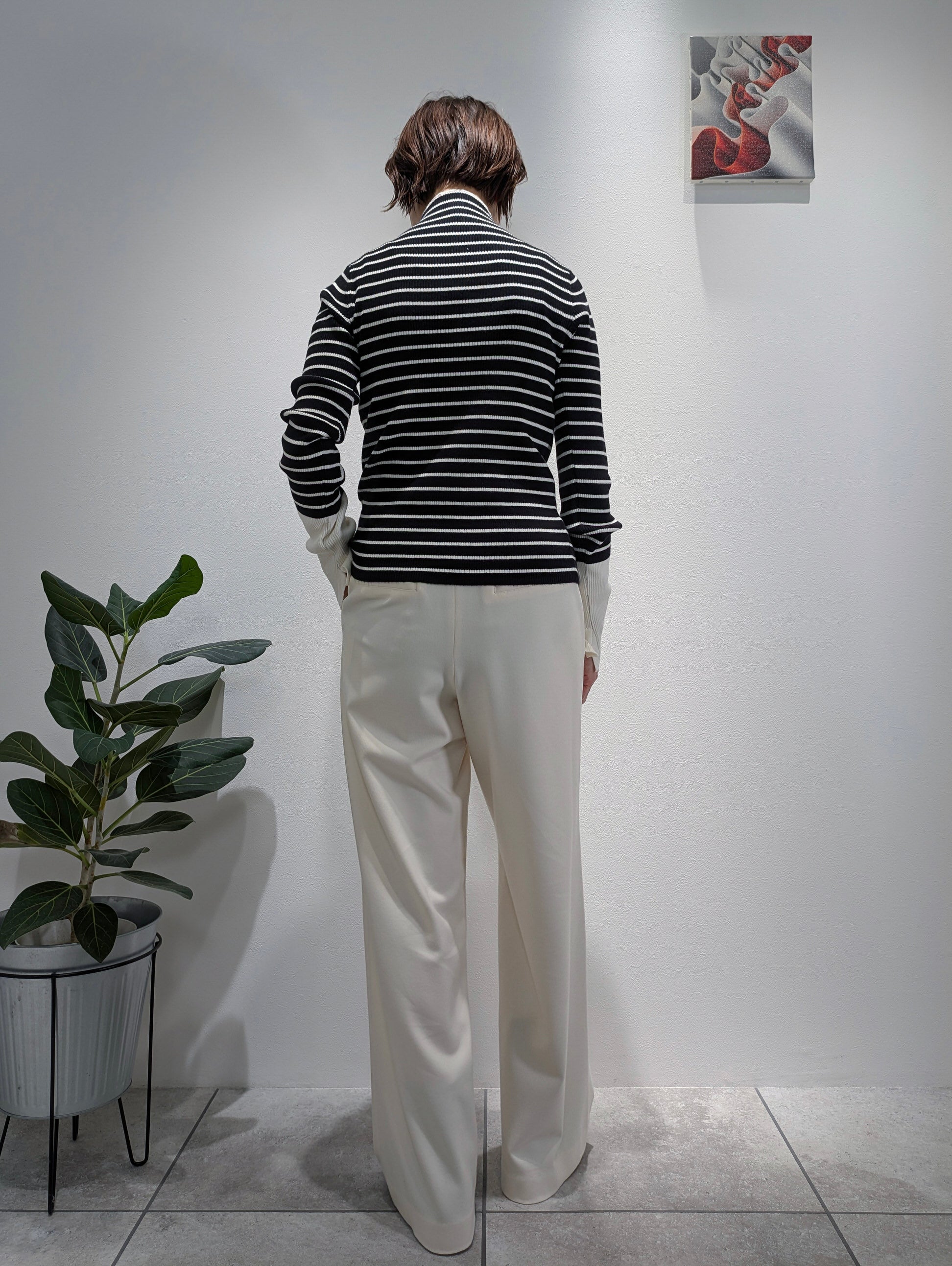 Bicolor sleeve bottle neck rib knit