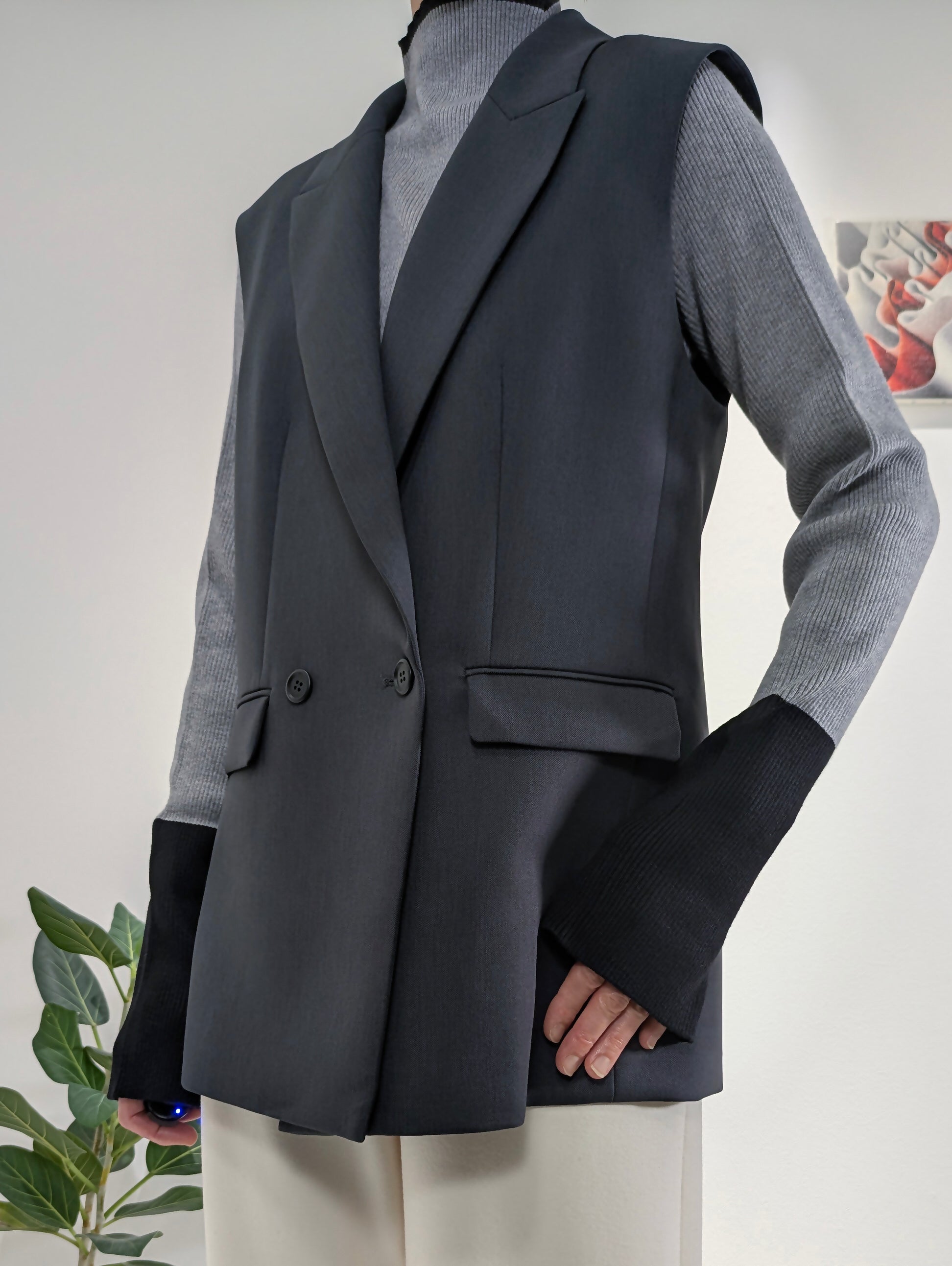 Bicolor sleeve bottle neck rib knit