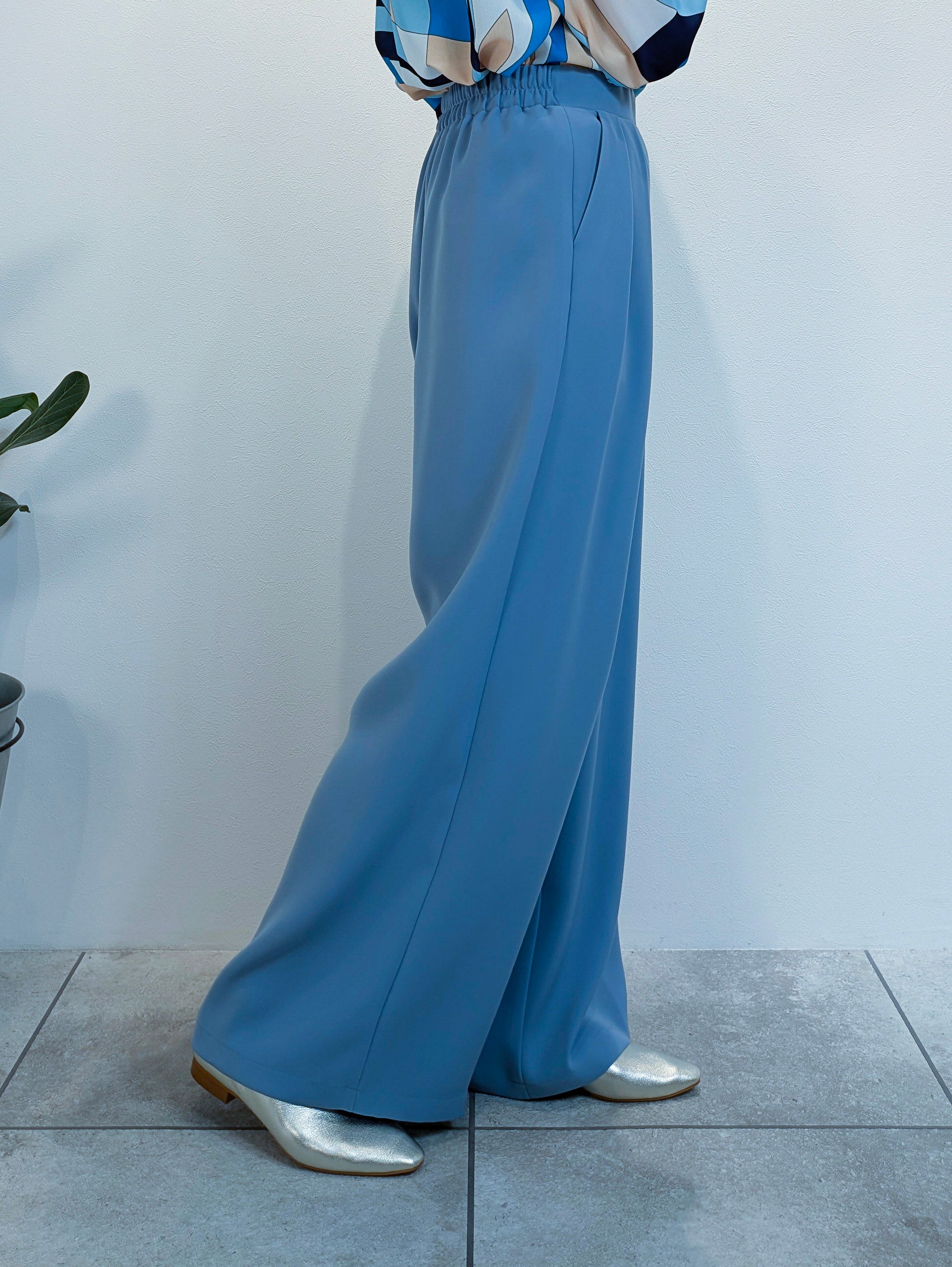 ワイドタックパンツ