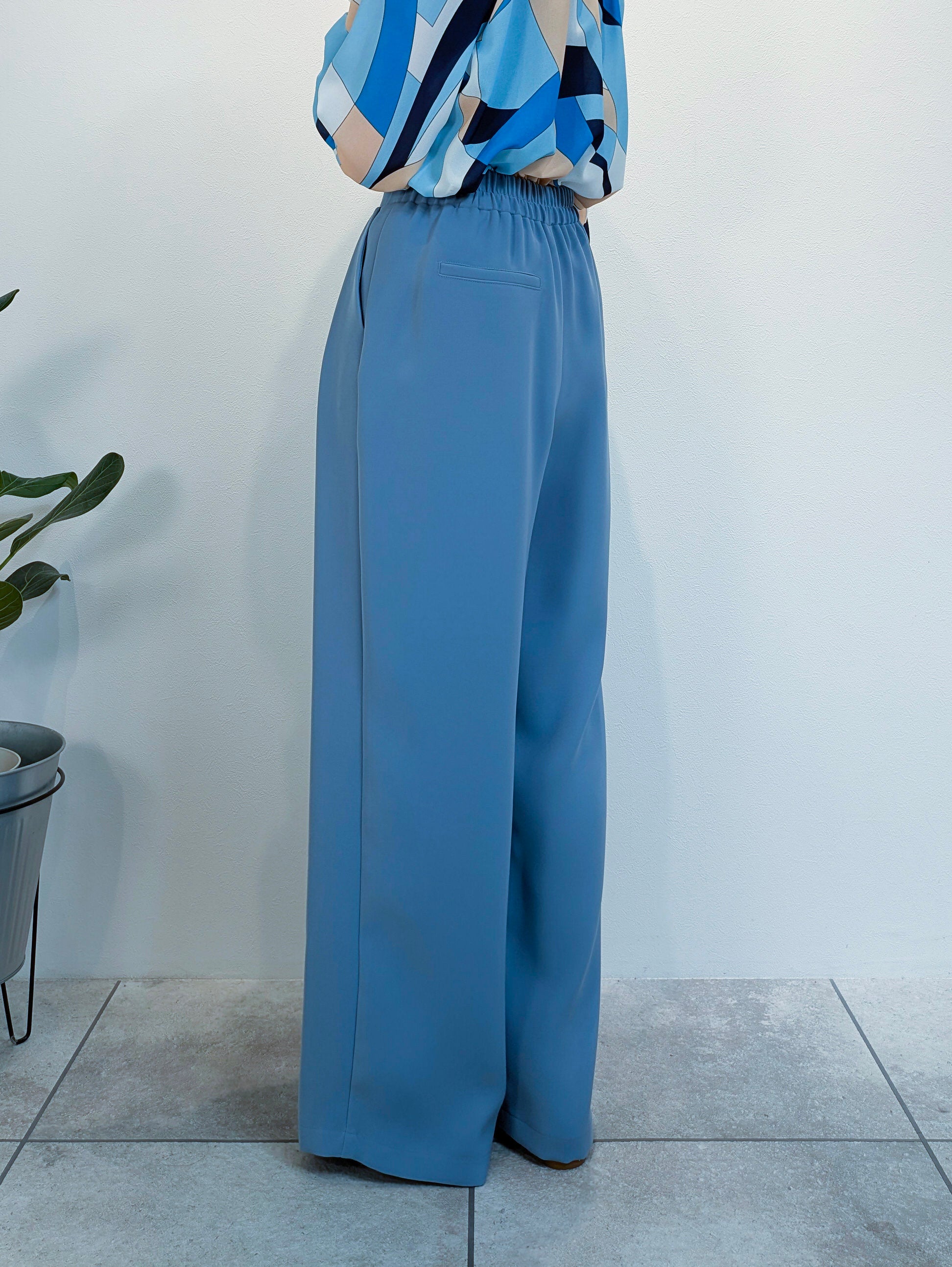 ワイドタックパンツ