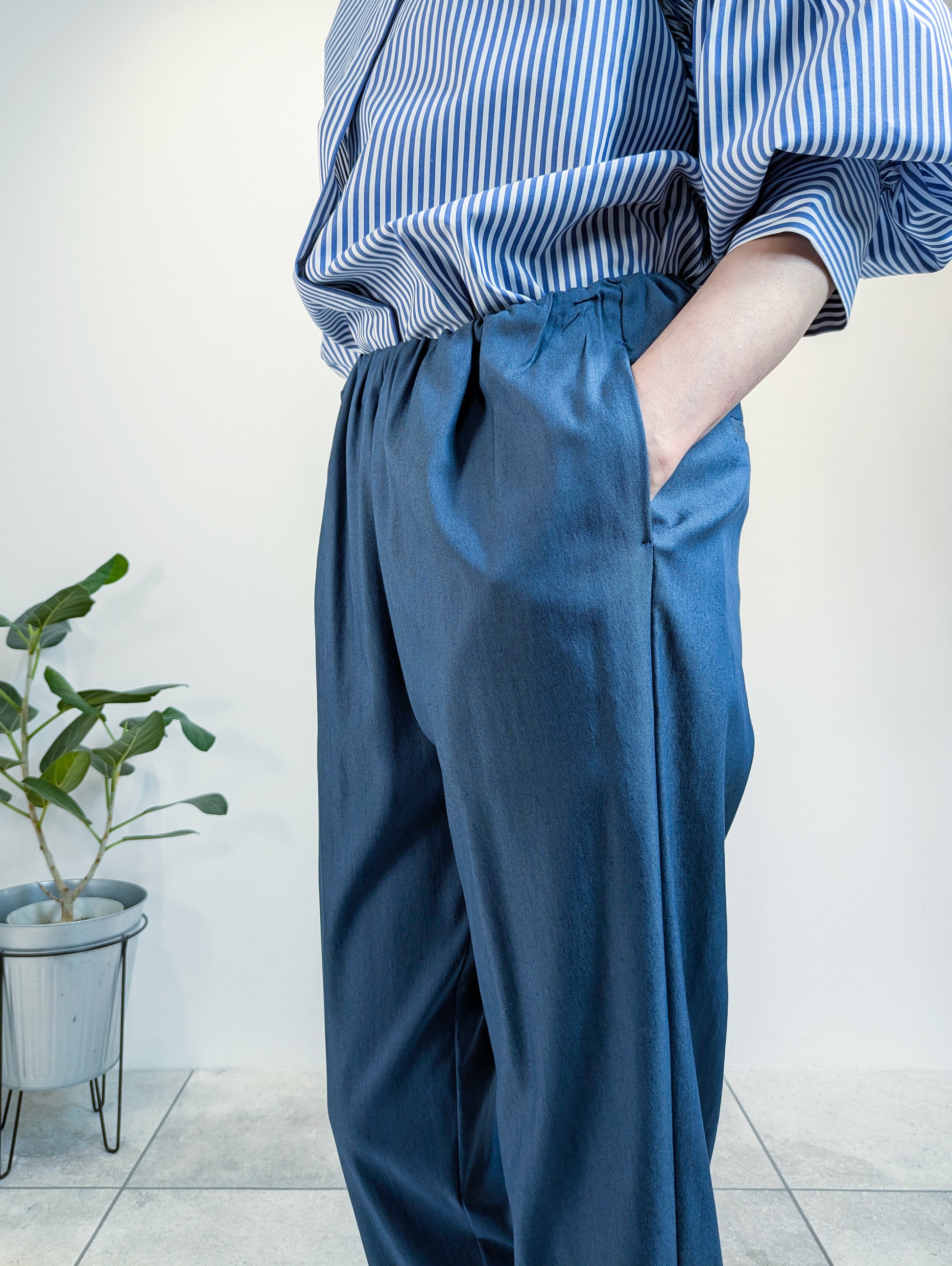 ウエストギャザーパンツ