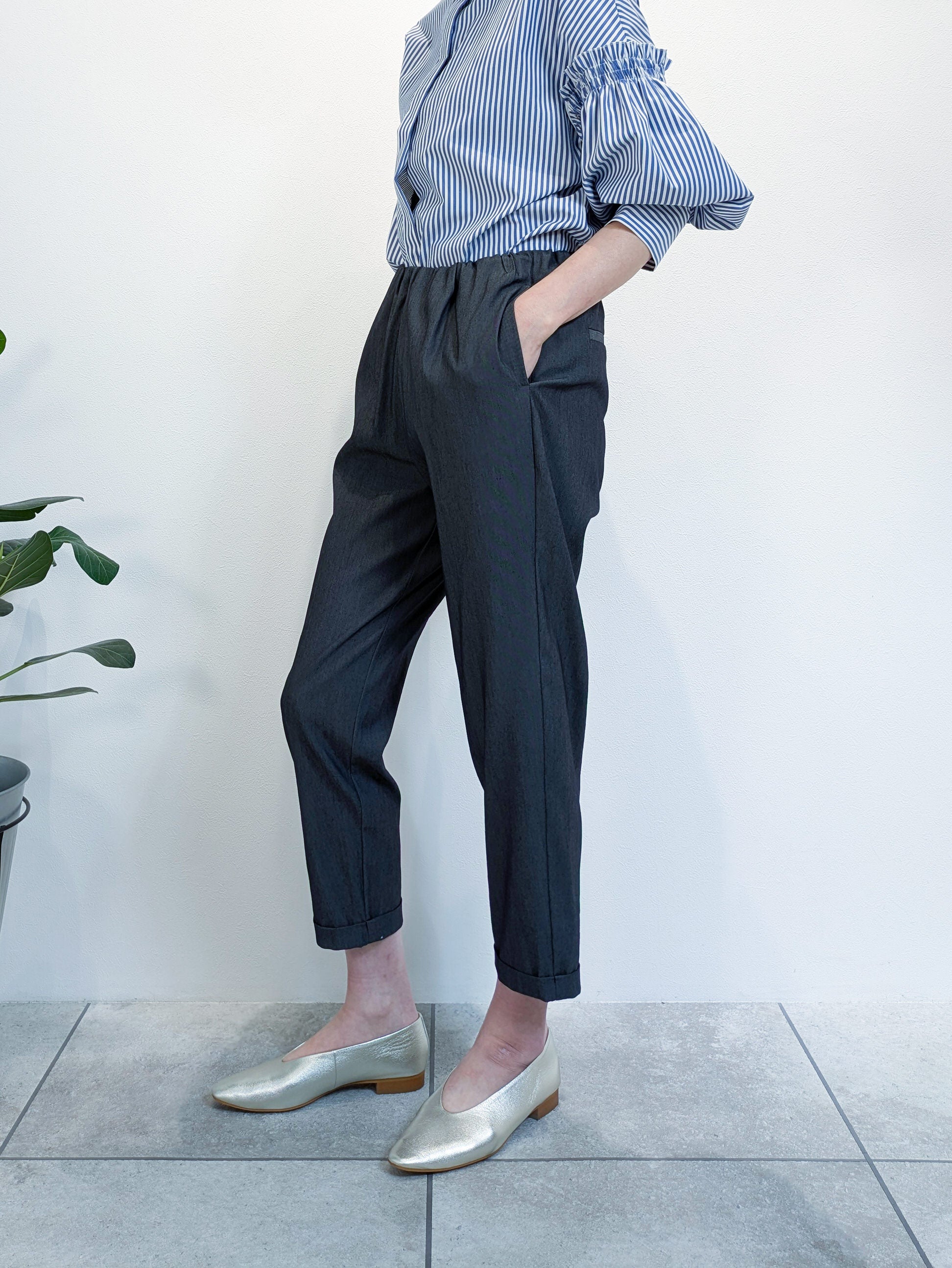 ウエストギャザーパンツ