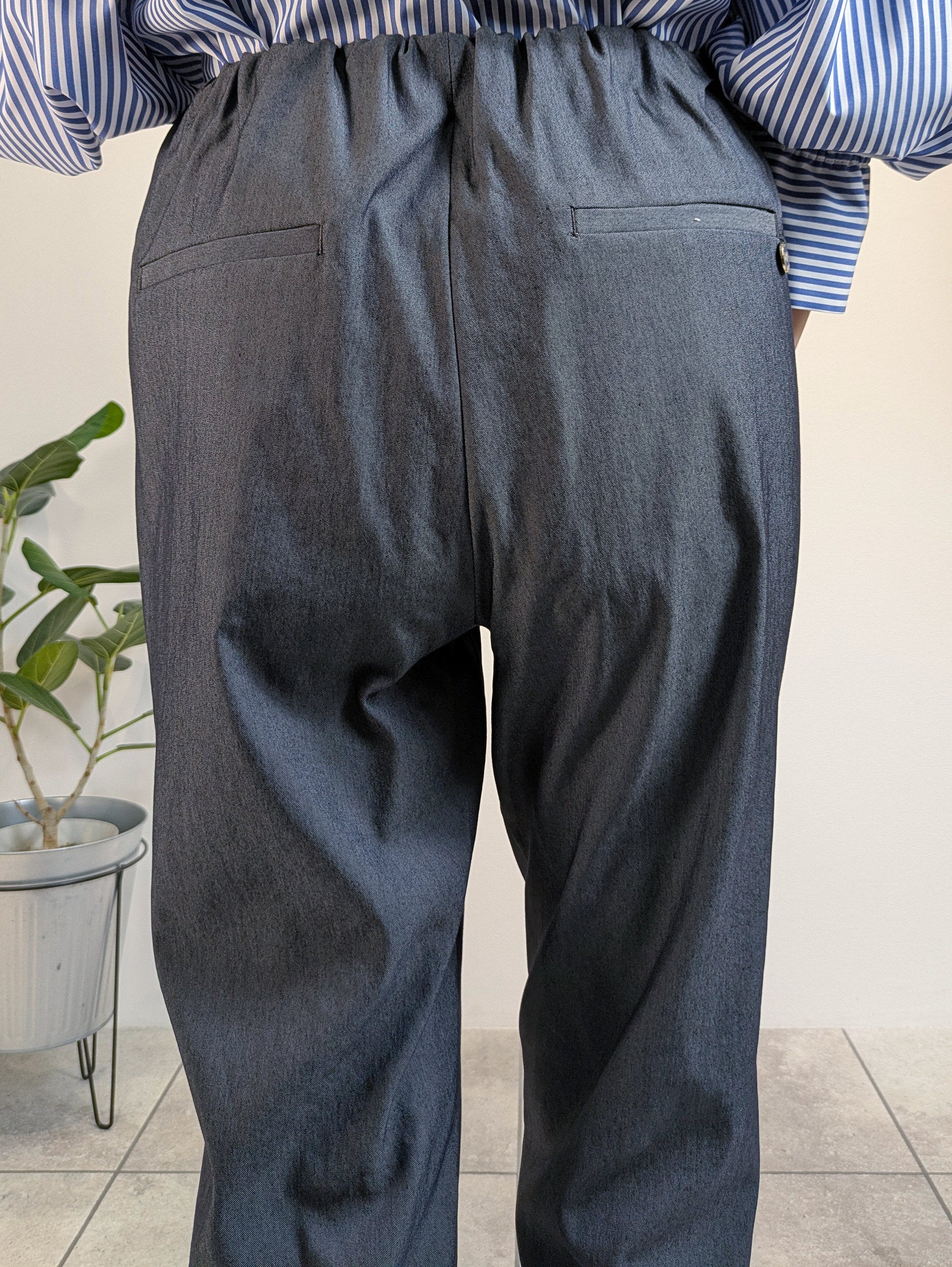 ウエストギャザーパンツ