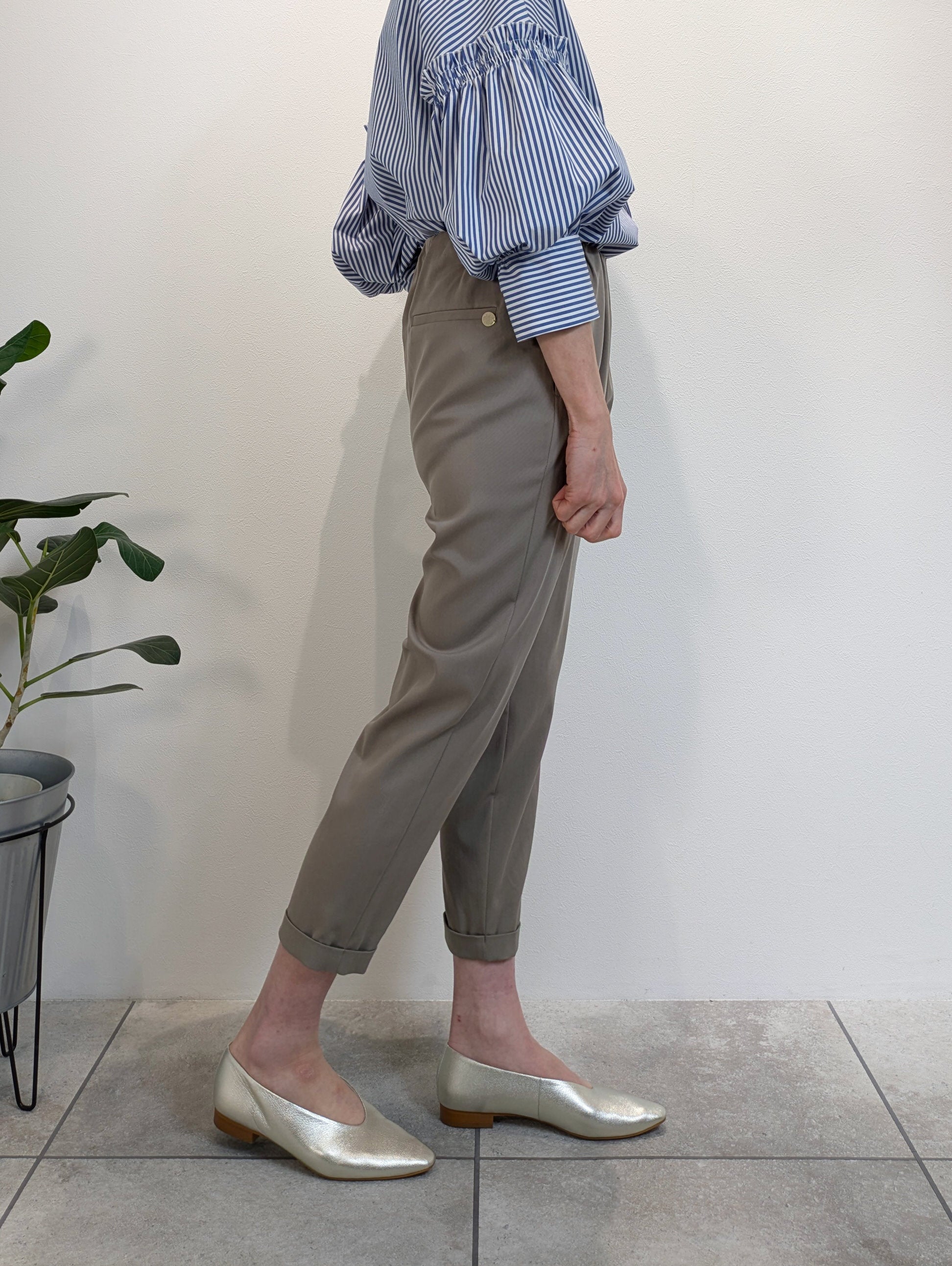 ウエストギャザーパンツ