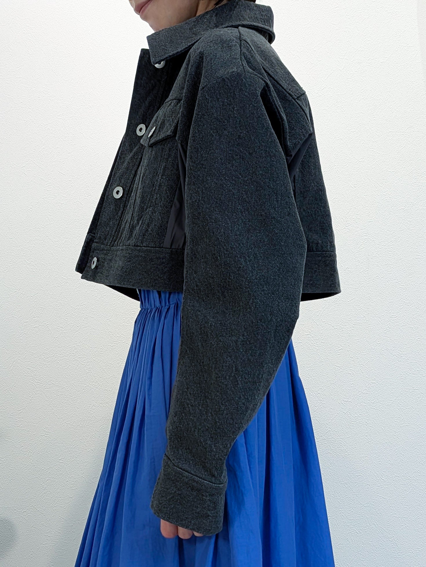 裾のオーガンジーを取り外して、ショート丈に