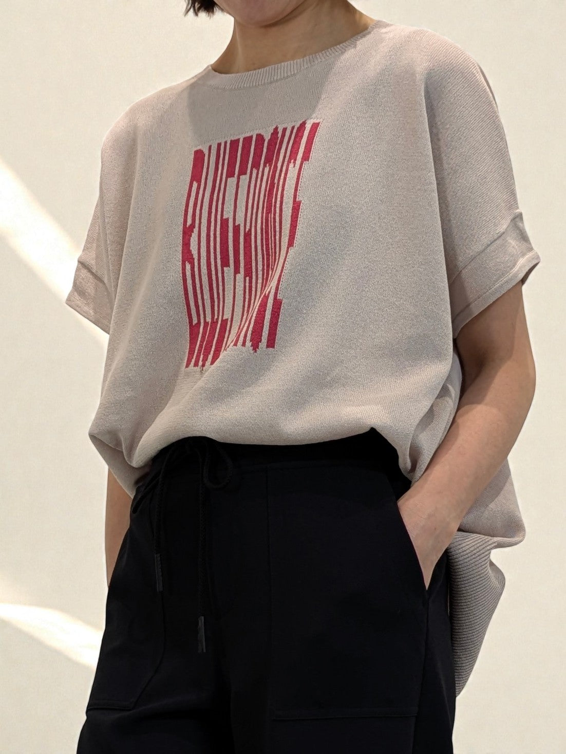 ゆったりシルエットで1枚でも着やすいアイテム