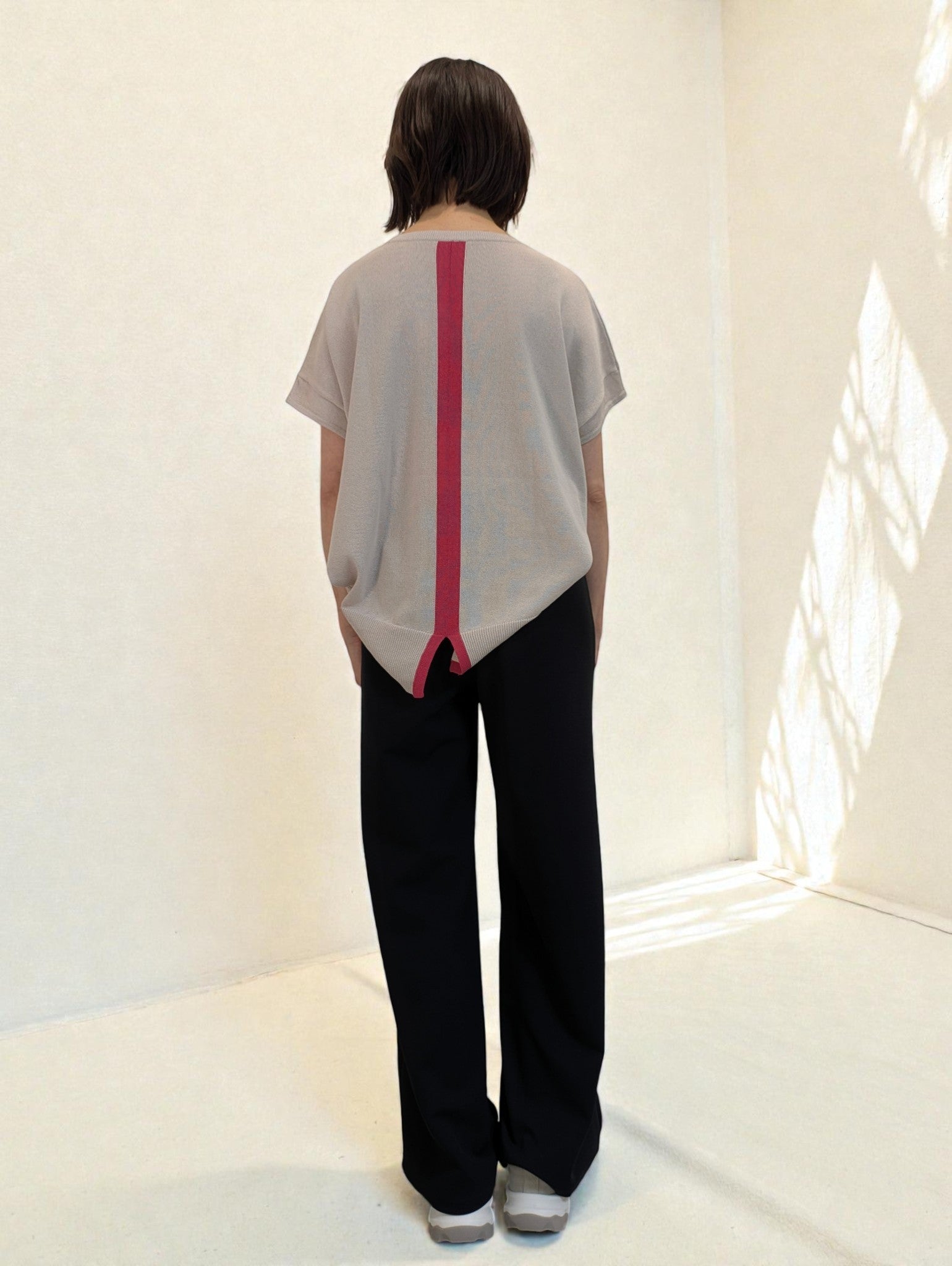 ロゴニットプルオーバー