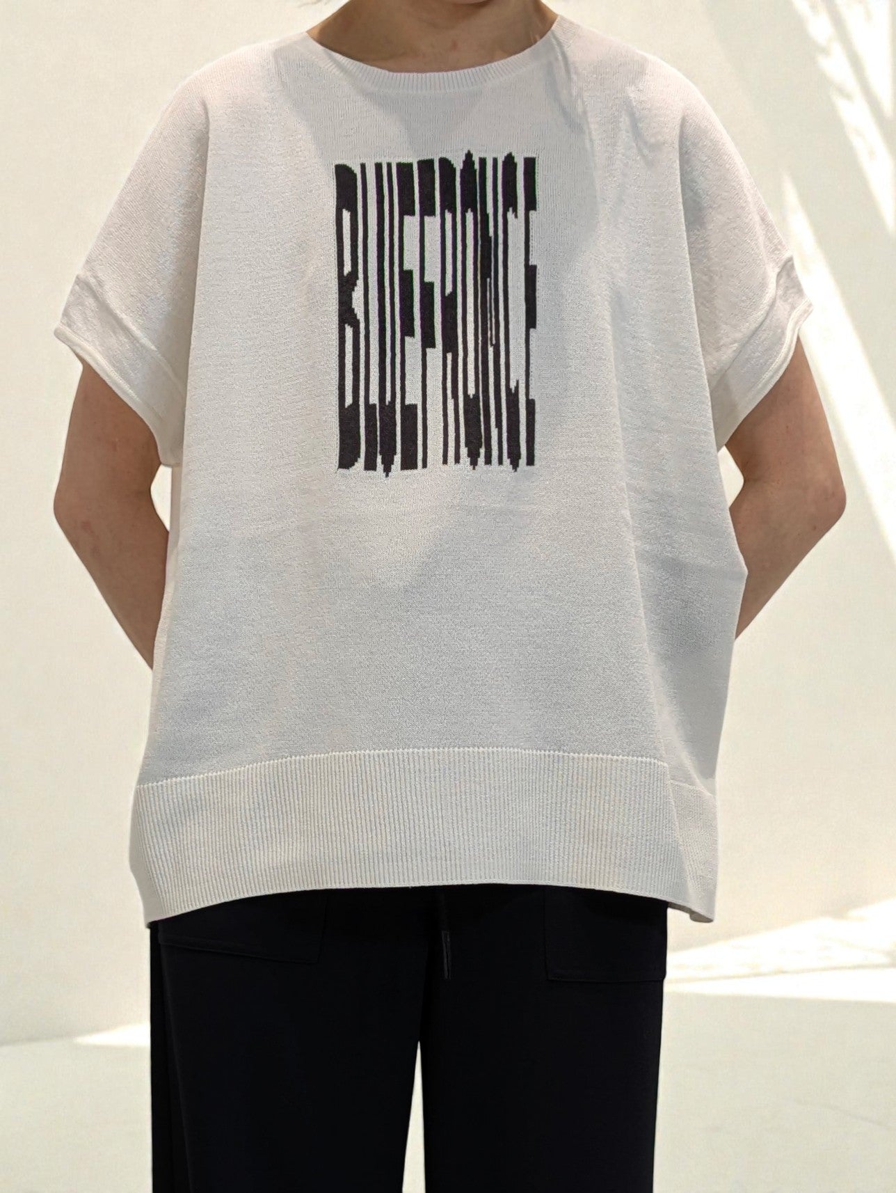 #10 off white × brown