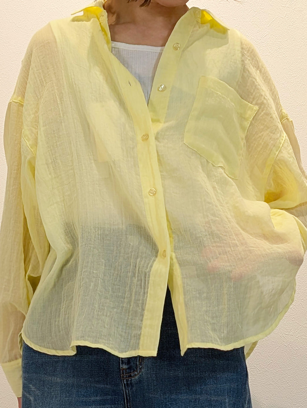 クールブラウス