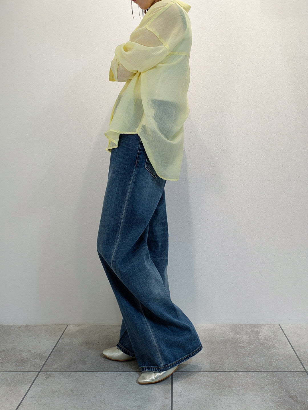 クールブラウス