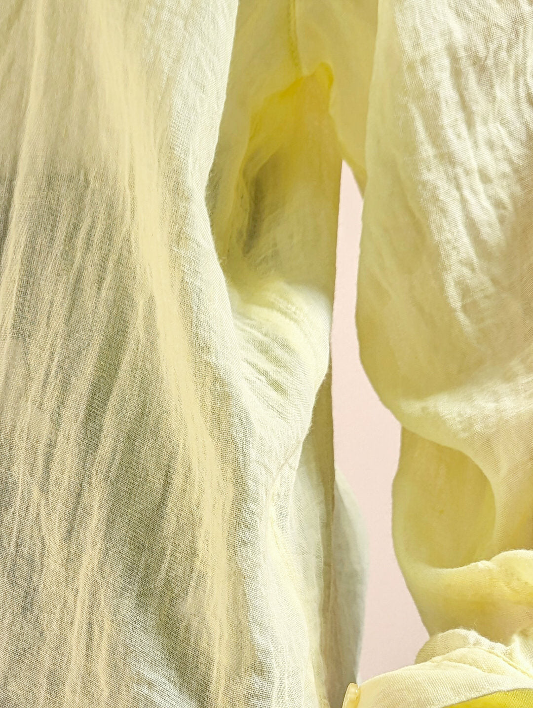 クールブラウス