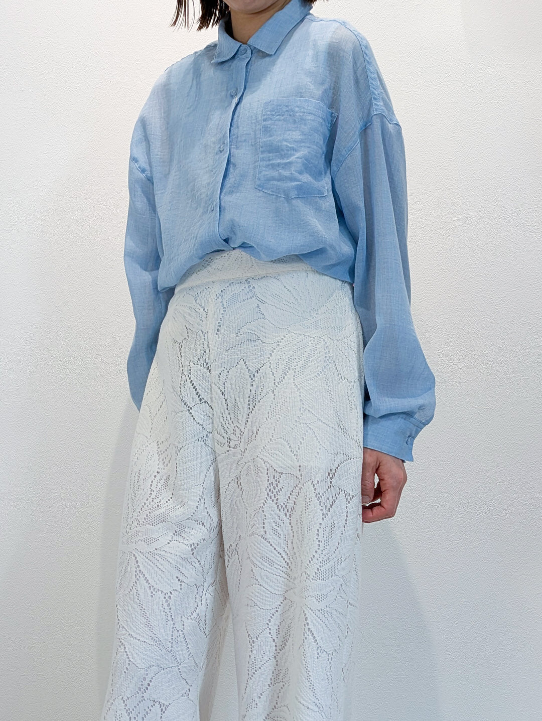 クールブラウス