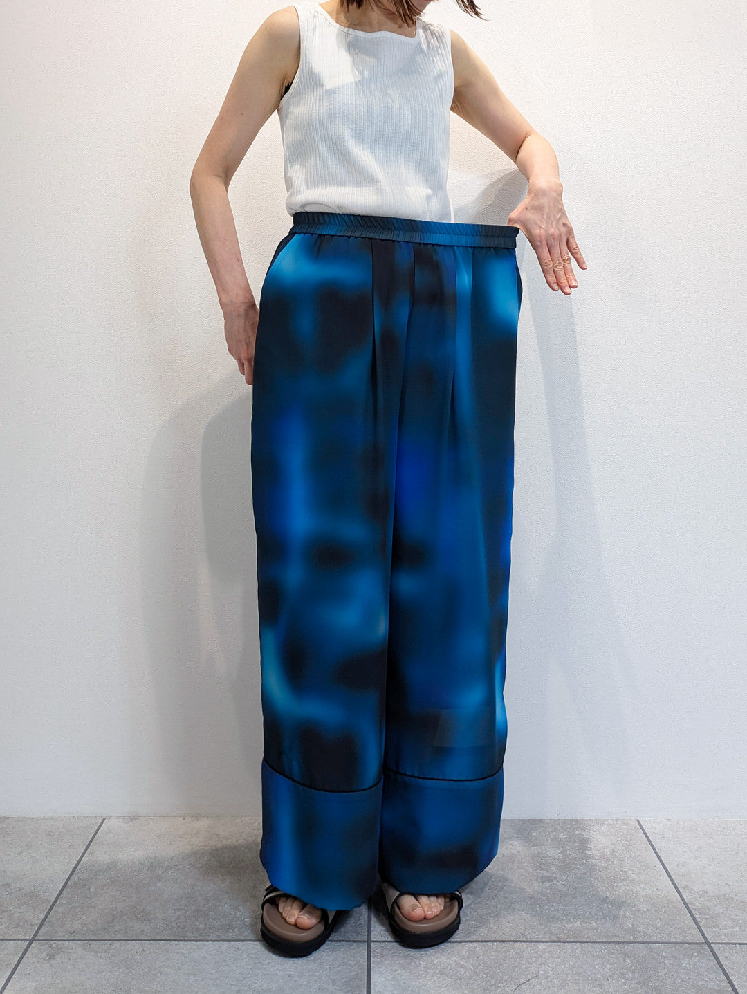 gradient print pants