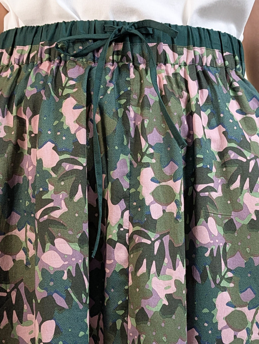#B khaki