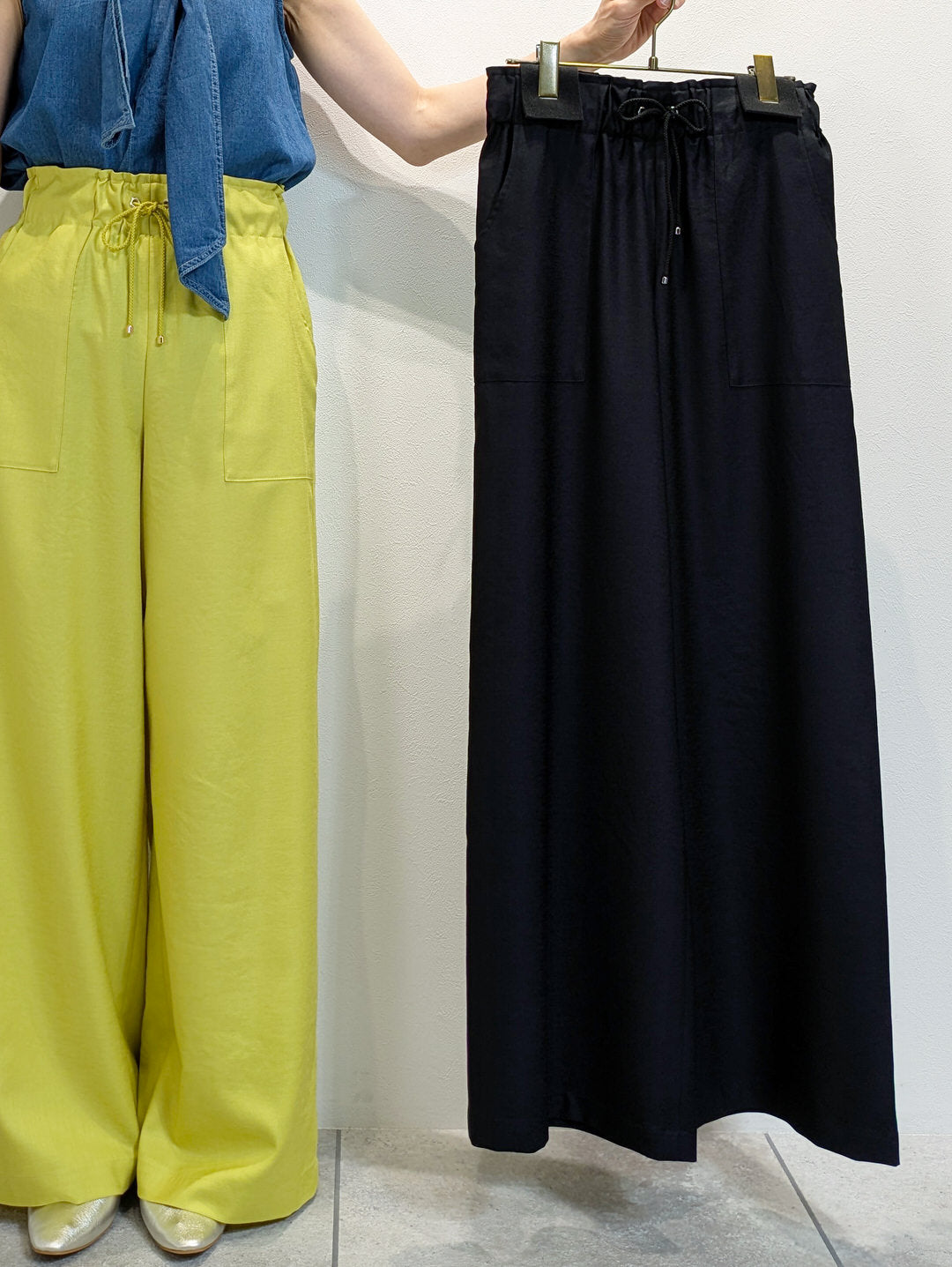 左：#30 yellow 　右：#99 black